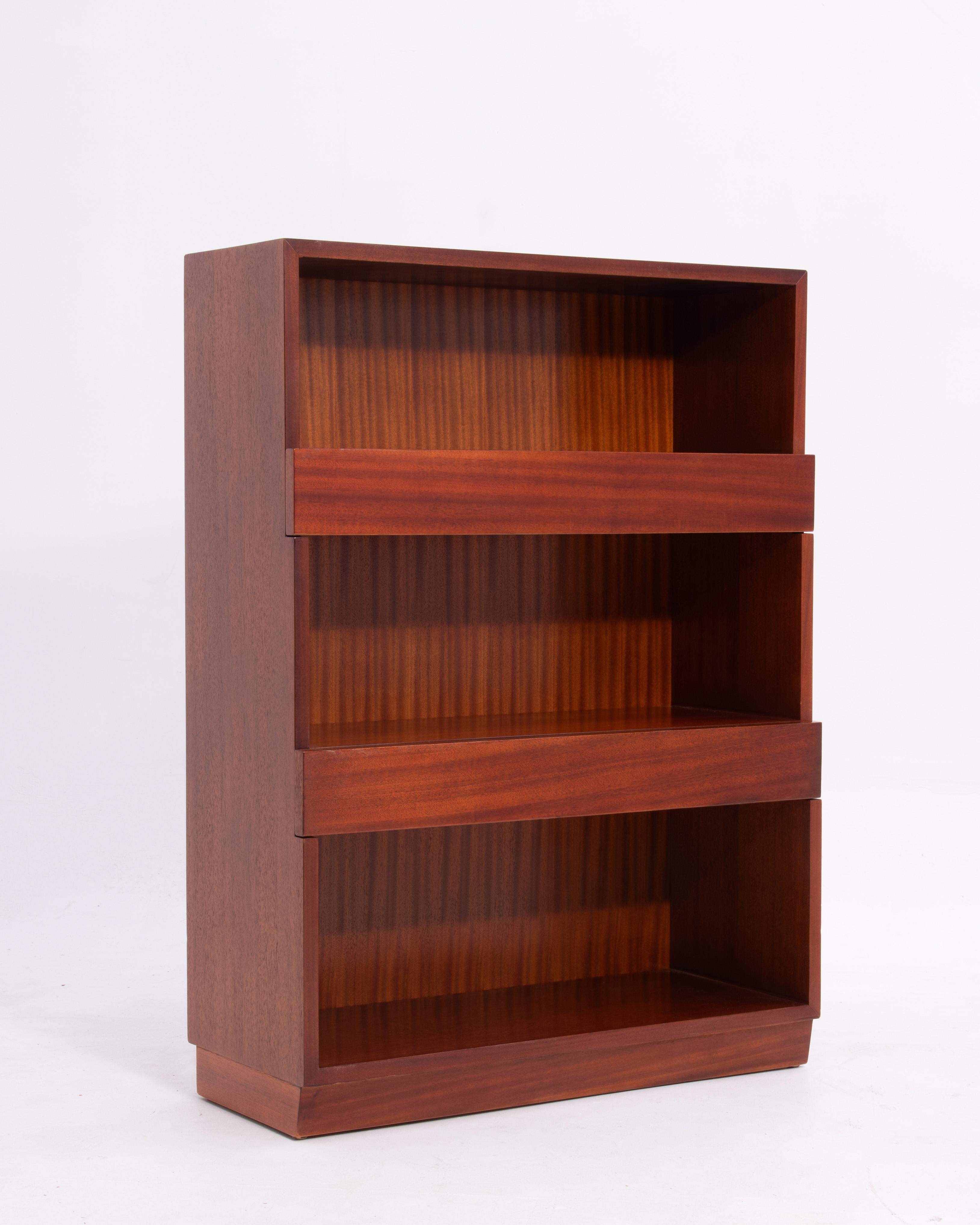 Mid-Century Modern Edward Wormley Dunbar Banded Mahogany Stepped Bookcase 1960s For Sale