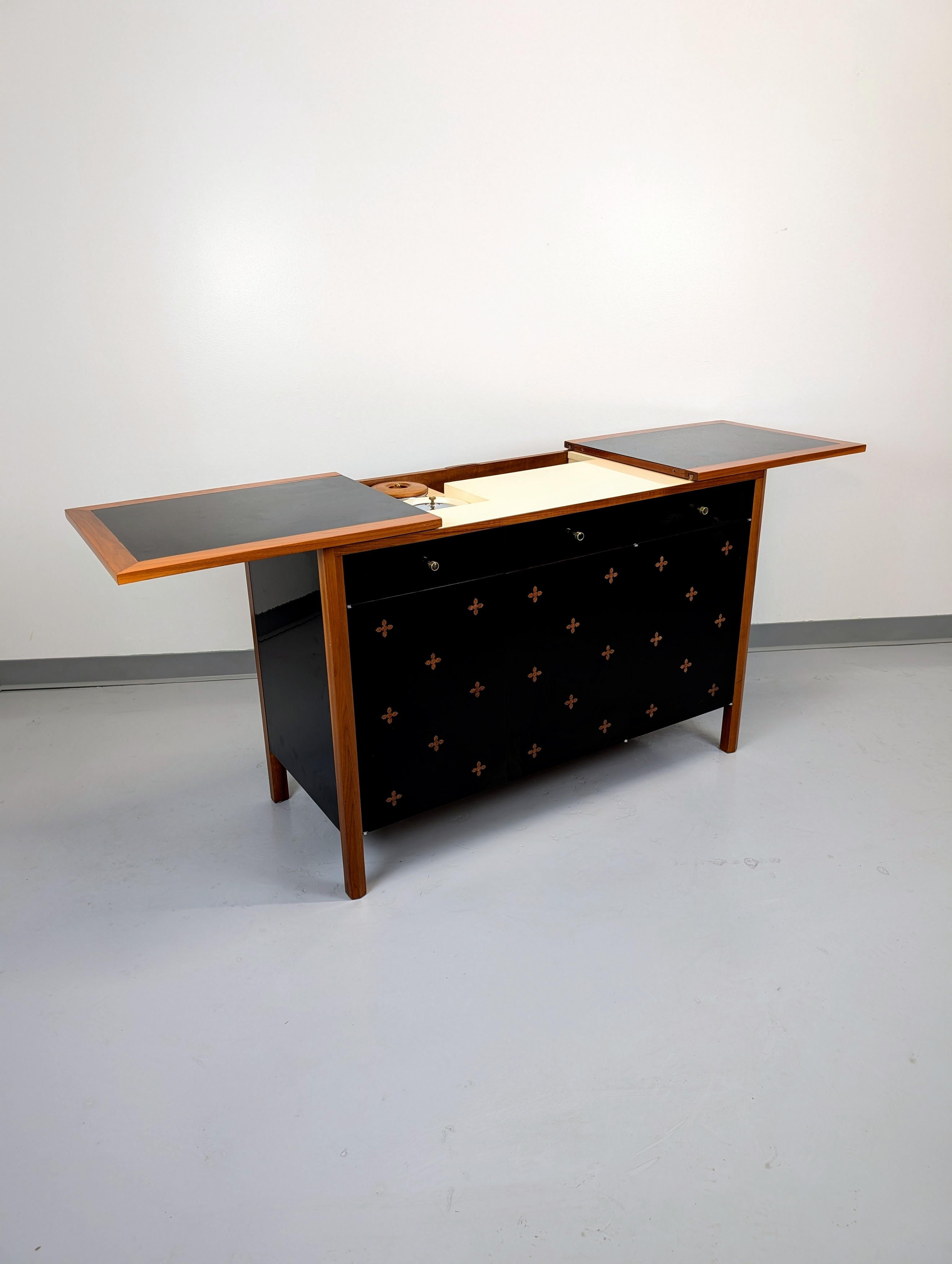 Edward Wormley Dunbar Bar Cabinet In Good Condition For Sale In Lynn, MA