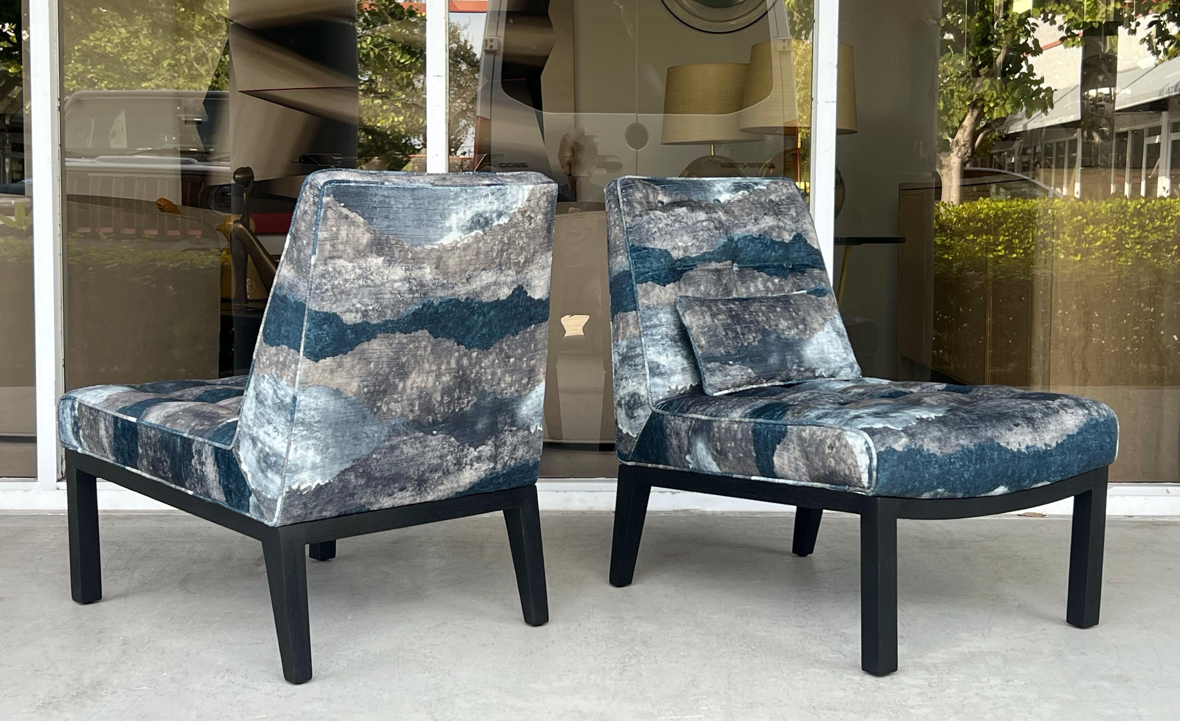 Pareja de sillas Dunbar de Edward Wormley en Bueno estado para la venta en Miami, FL