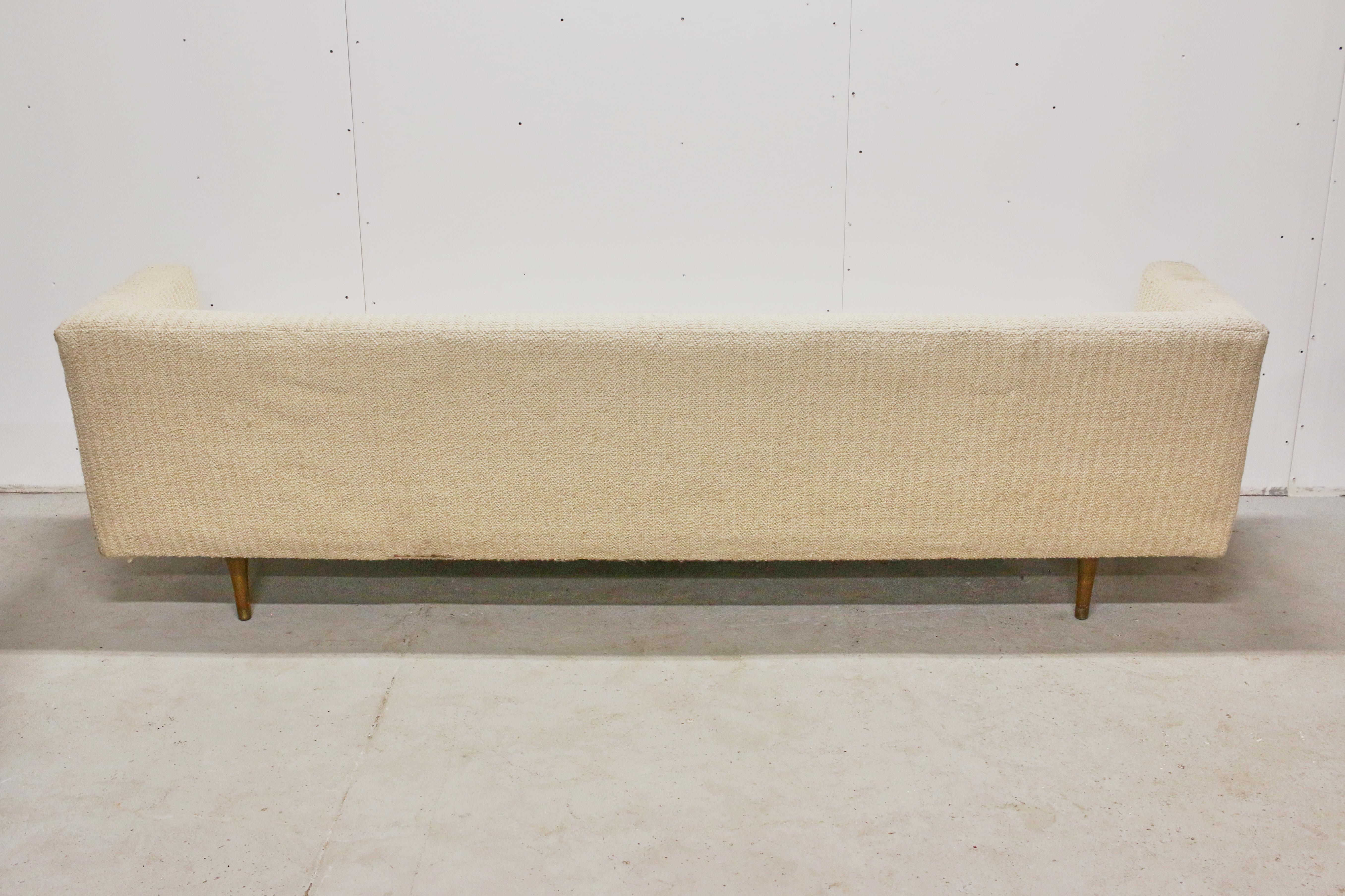 Edward Wormley Even Arm Sofa, made by Dunbar, USA, 1950s (Moderne der Mitte des Jahrhunderts)