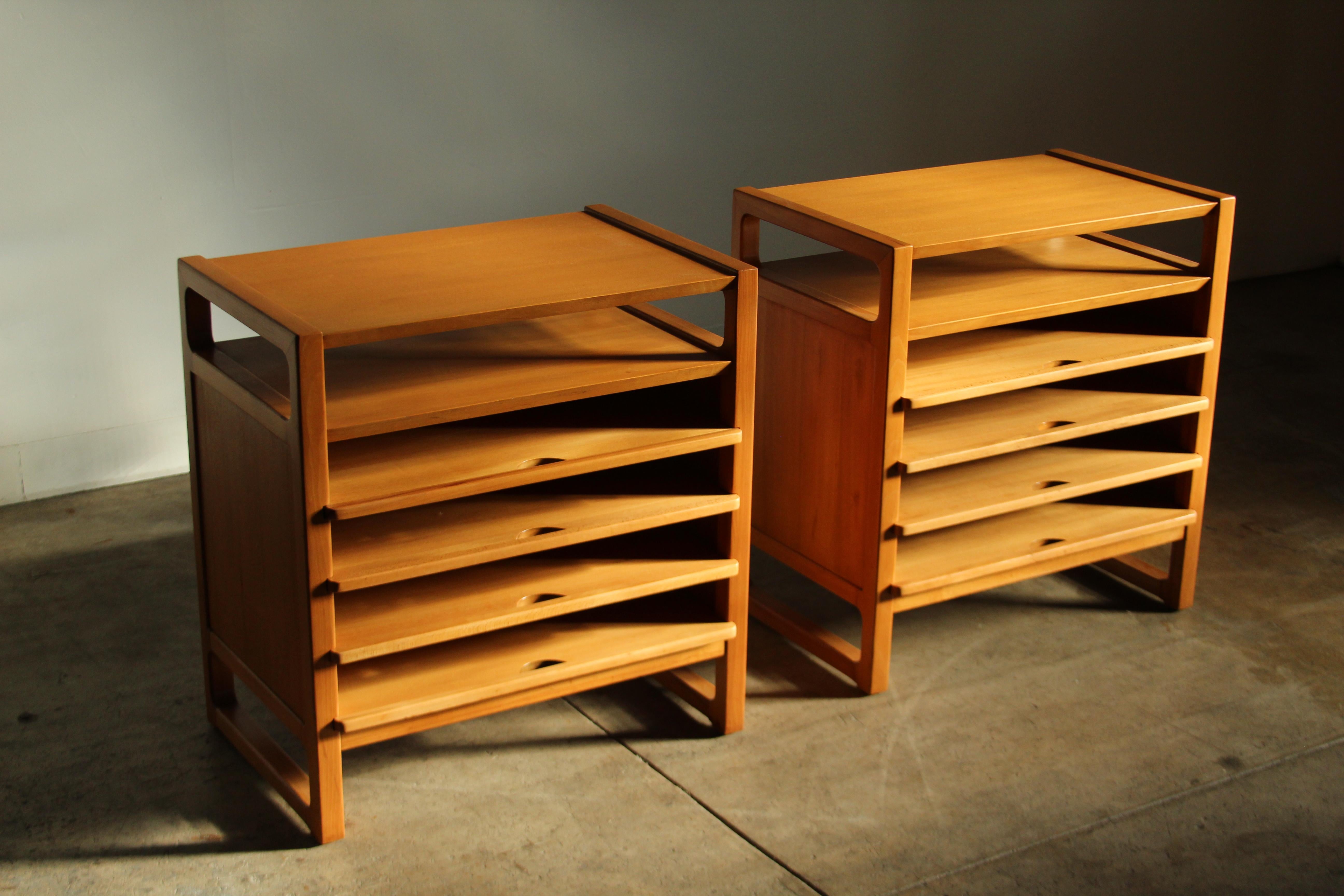 Edward Wormley for Drexel Magazine Tables, A Pair, 1960s In Good Condition In Coronado, CA