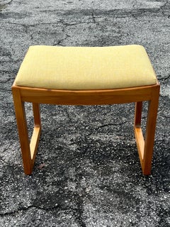 Edward Wormley für Drexel Precedent Bank mit gepolstertem Sitz ca' 1950's