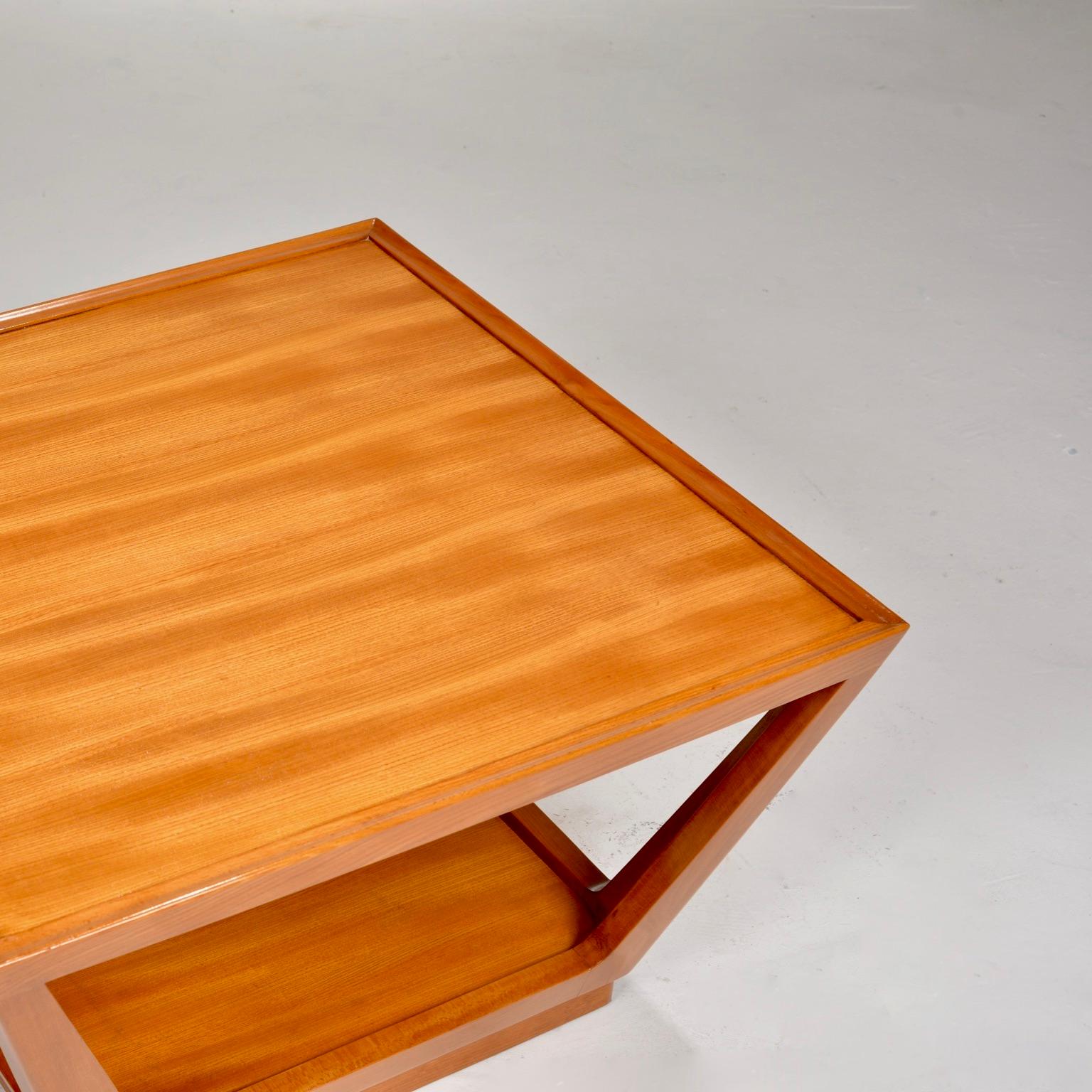 Mid-Century Modern Edward Wormley for Drexel Precedent Collection Coffee Table For Sale