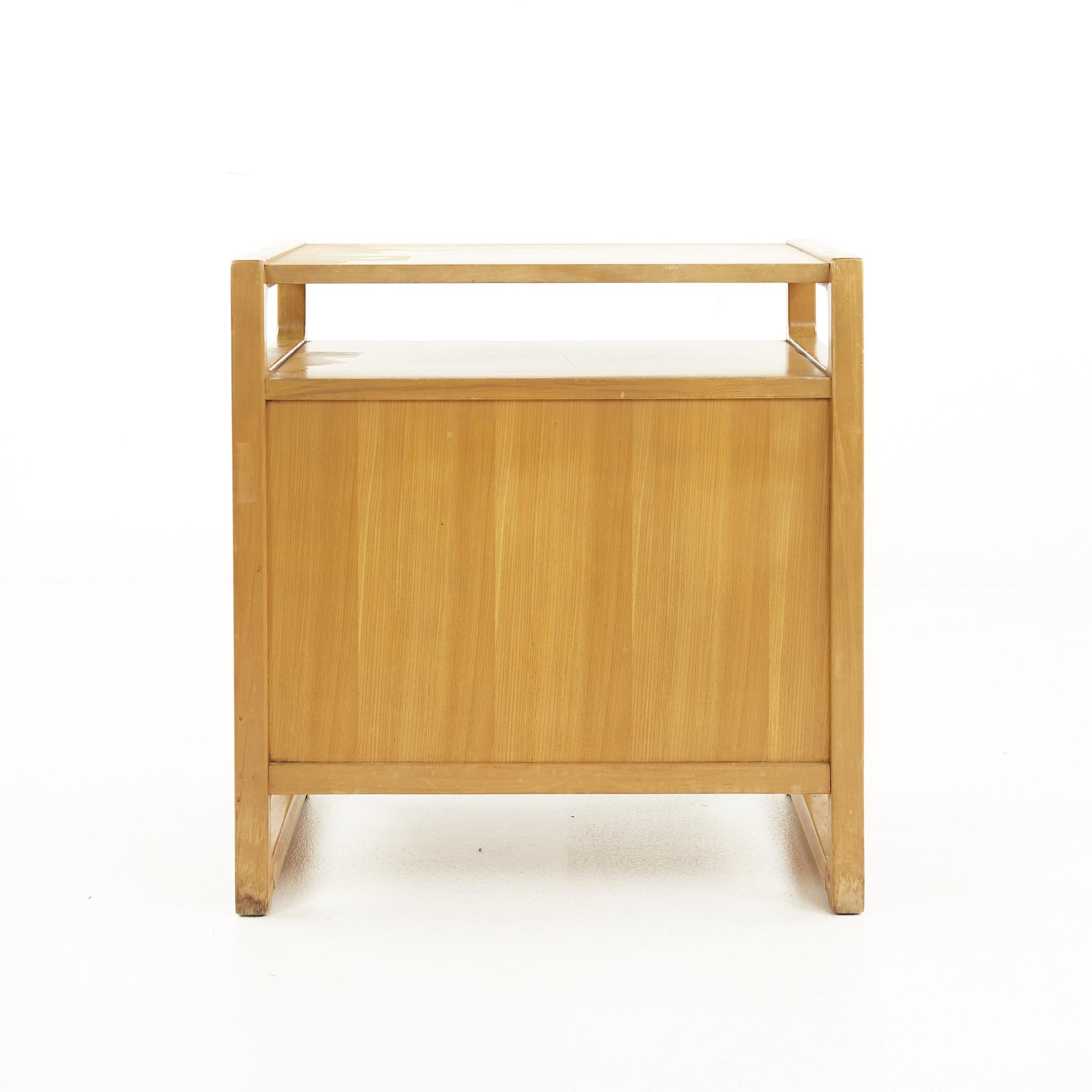 Late 20th Century Edward Wormley for Drexel Precedent Mid Century Elm Magazine Library Table For Sale