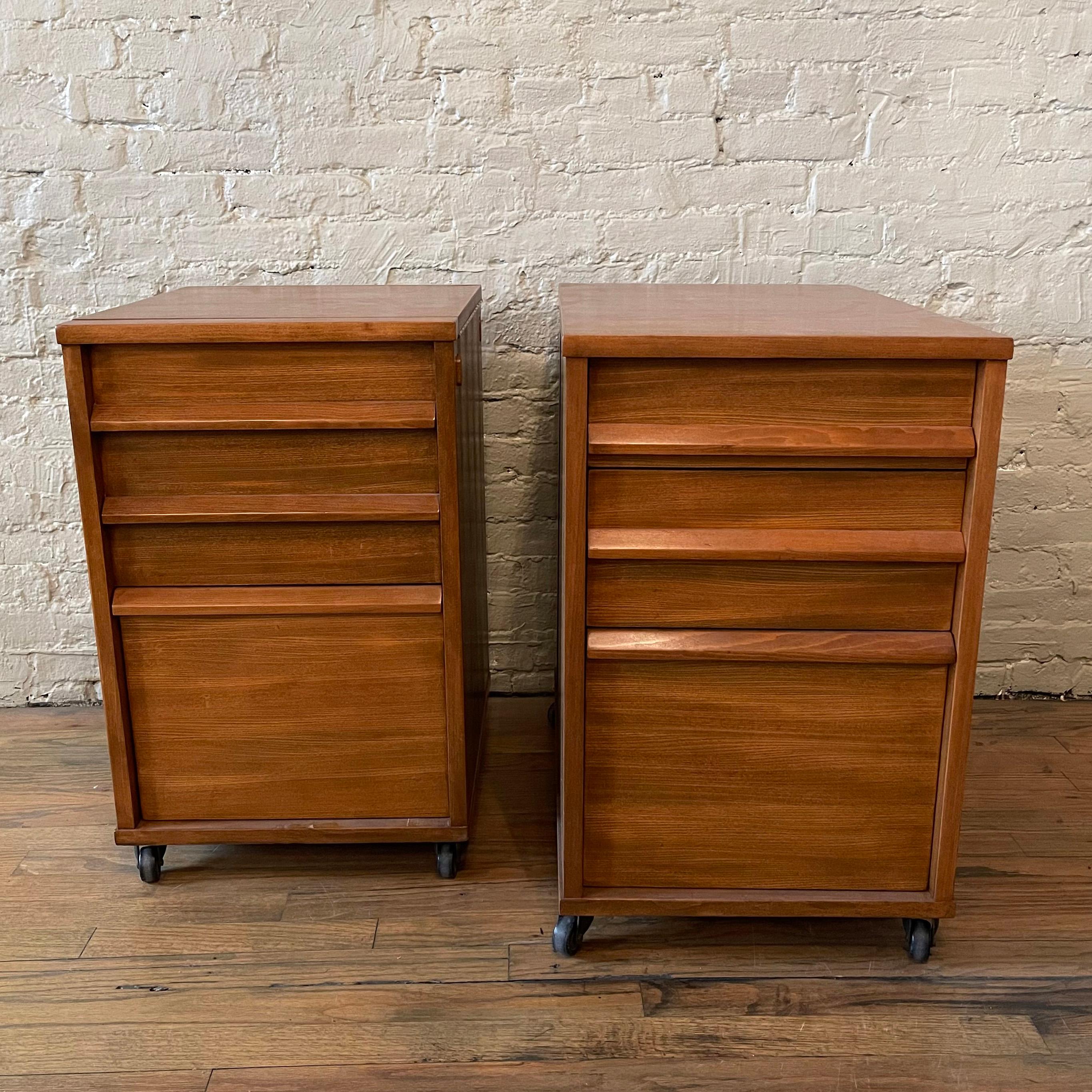 Edward Wormley for Drexel Walnut Office File Cabinets In Good Condition For Sale In Brooklyn, NY