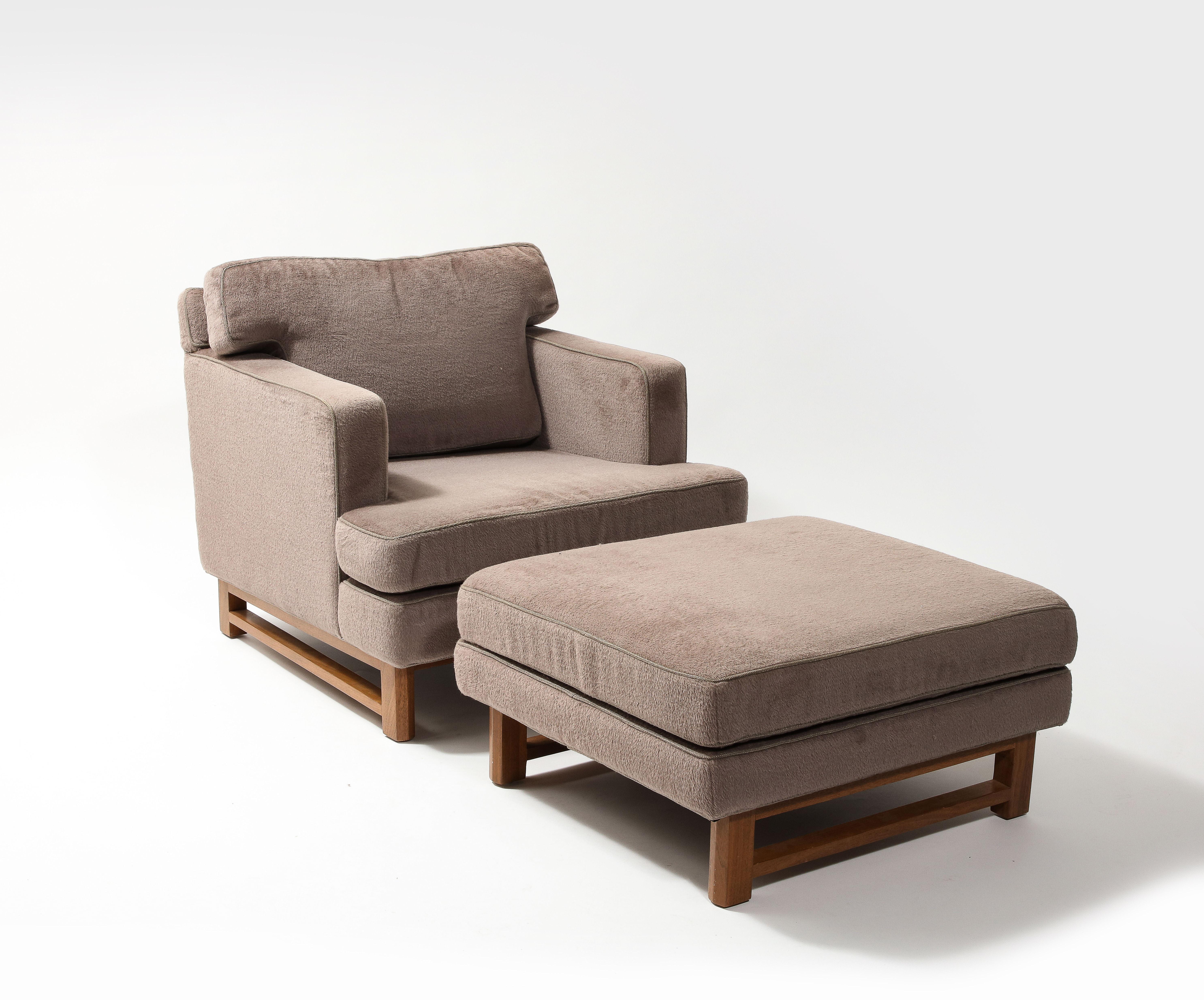 Edward Wormley for Dunbar 1965 Lounge Chair and Ottoman in Alpaca, USA 1960's  In Good Condition In New York, NY