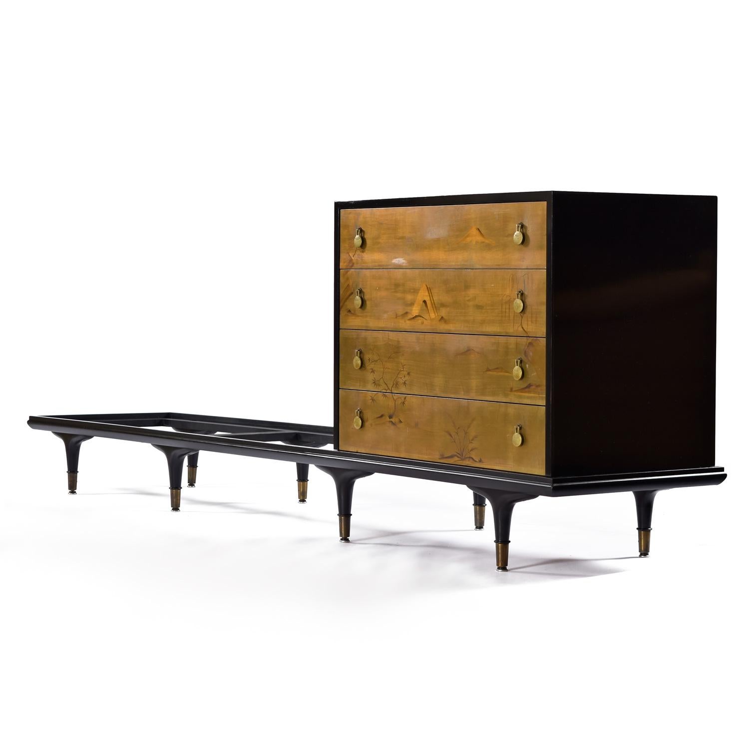 Edward Wormley für Dunbar 4-tlg. schwarzer Lack Asian Modern Modular Credenza (Messing) im Angebot