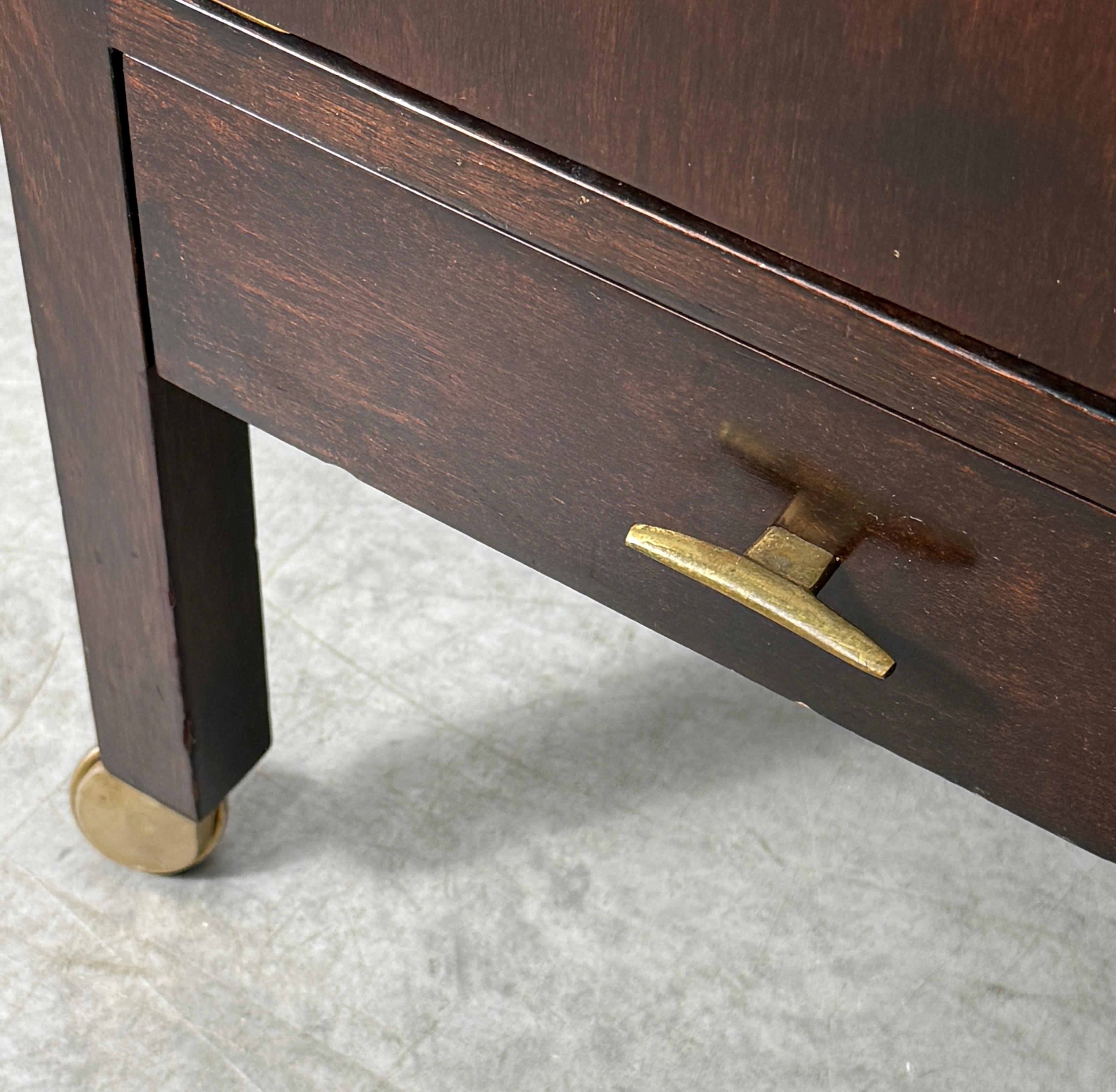 Edward Wormley for Dunbar Bar Cart Server Cabinet, noyer, palissandre et laiton années 1950 en vente 8