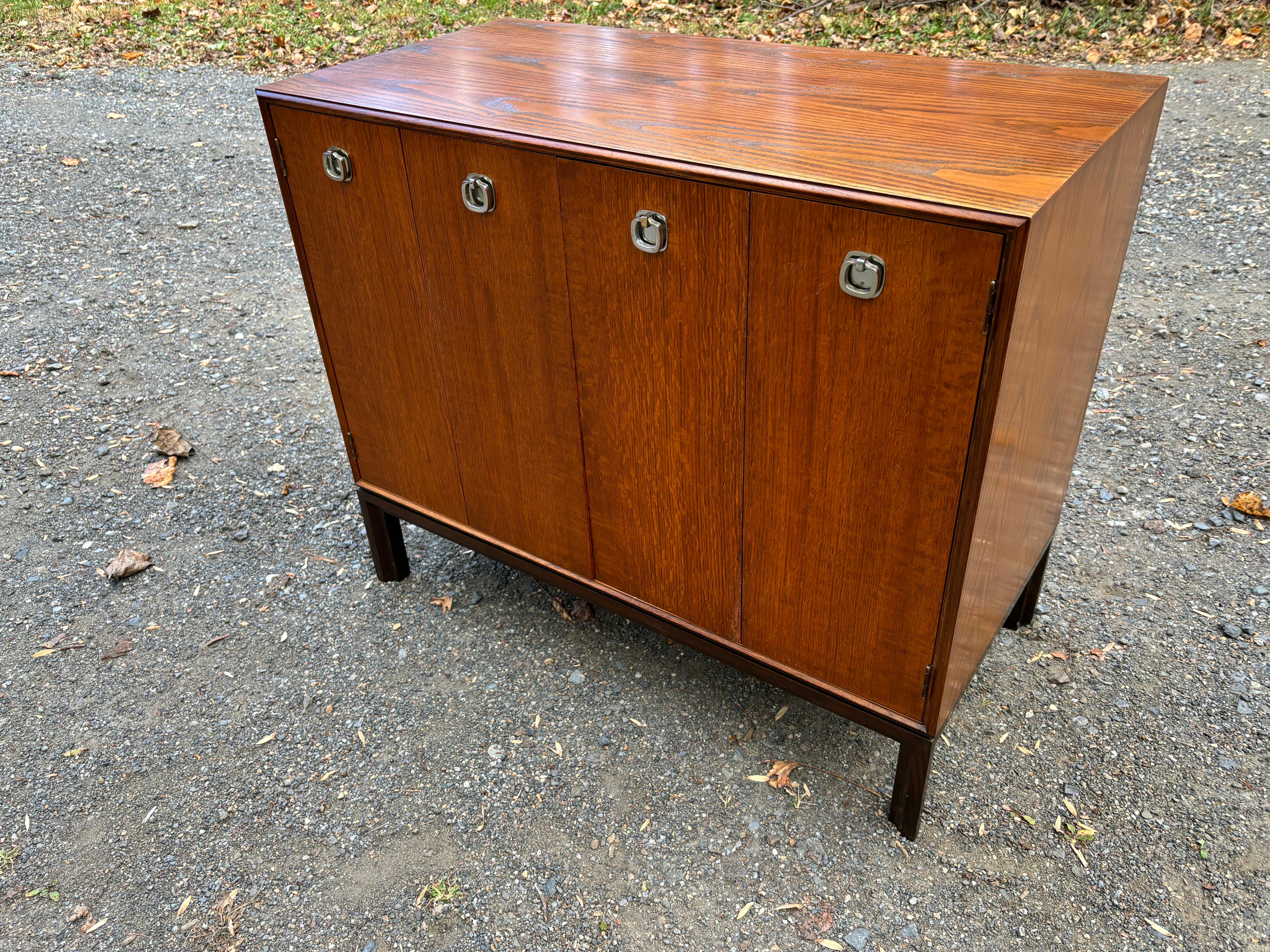 Edward Wormley for Dunbar Bi-Fold Cabinet For Sale 3