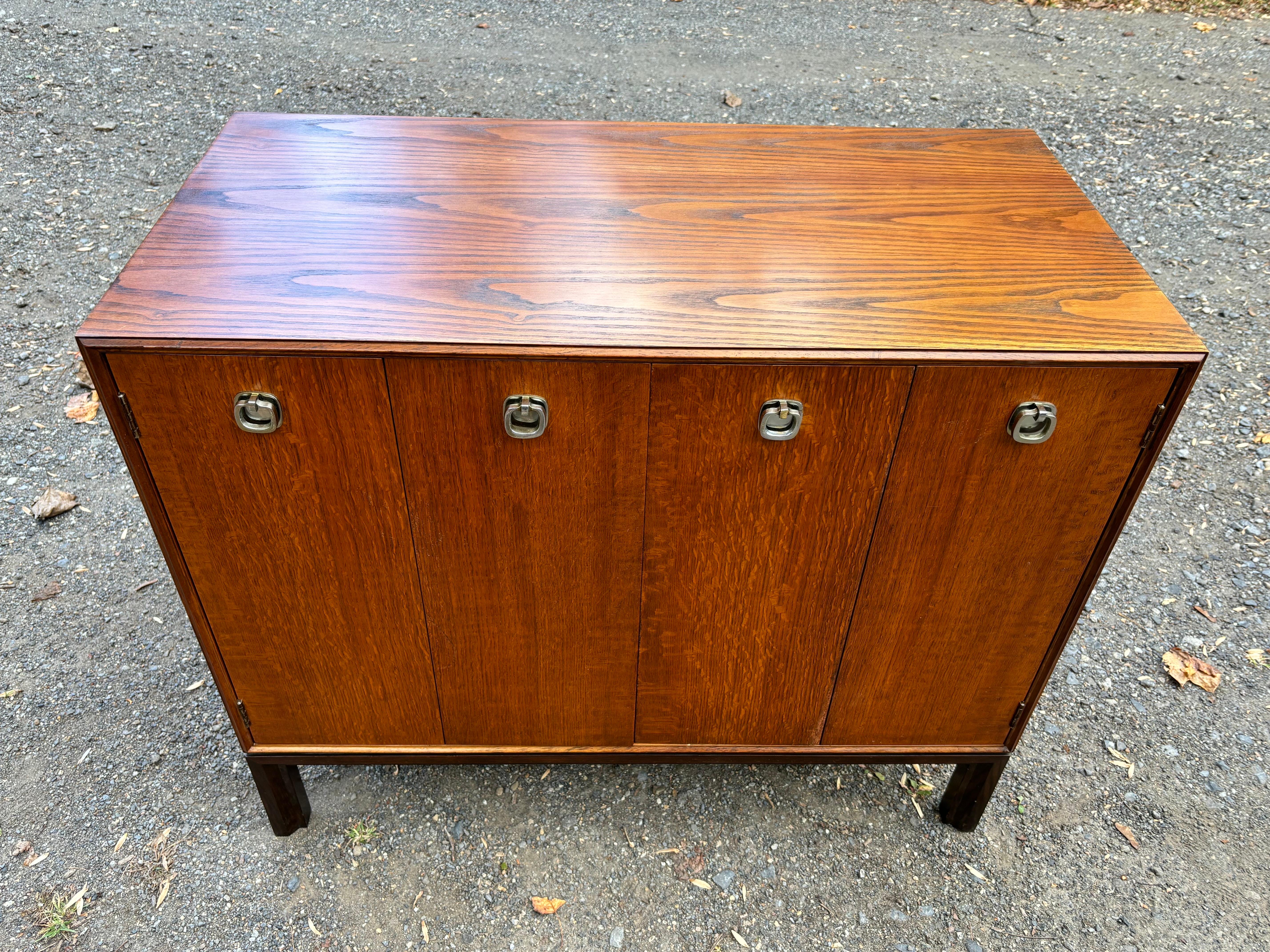 Edward Wormley for Dunbar Bi-Fold Cabinet For Sale 4