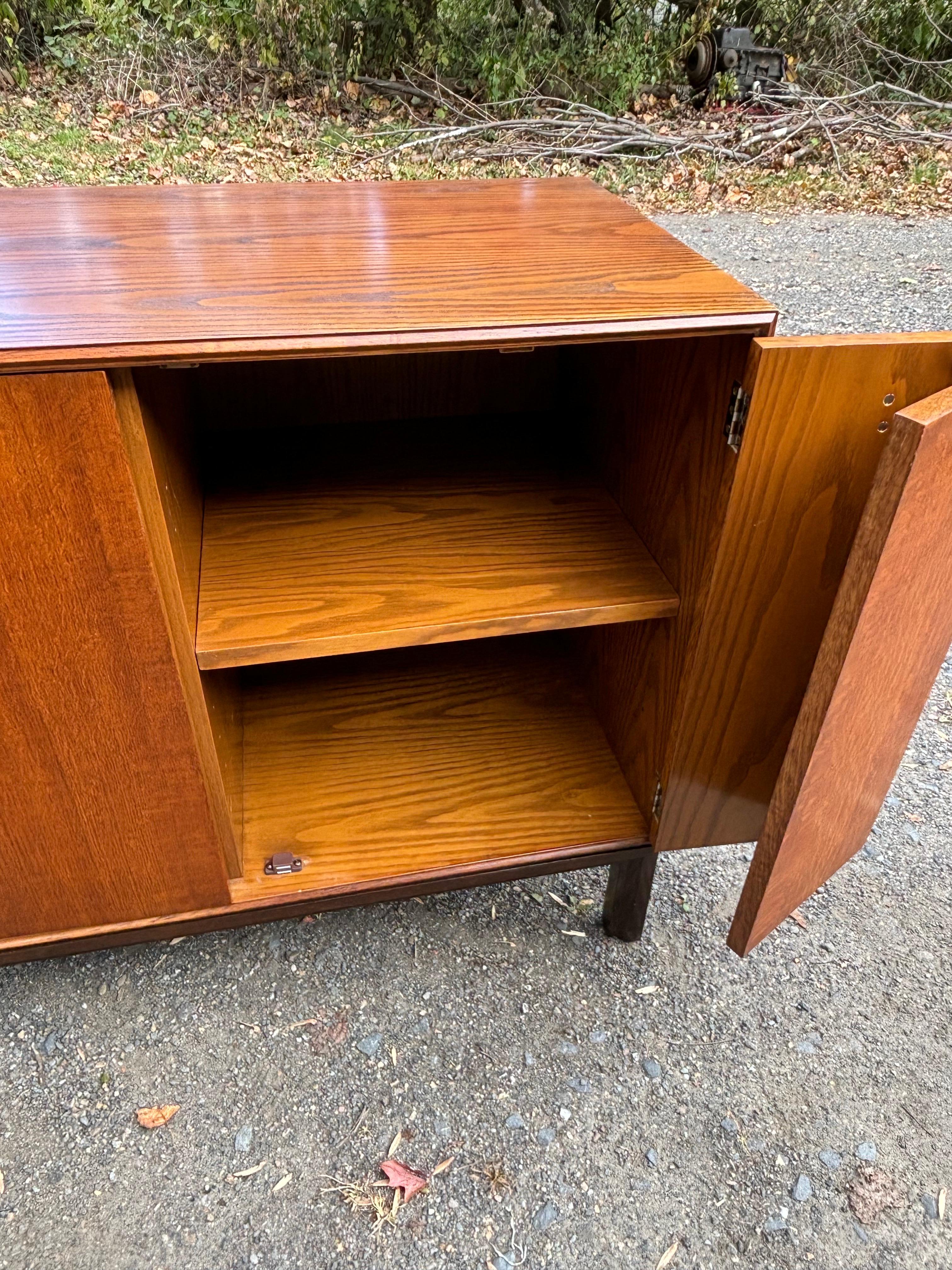 Edward Wormley for Dunbar Bi-Fold Cabinet For Sale 11
