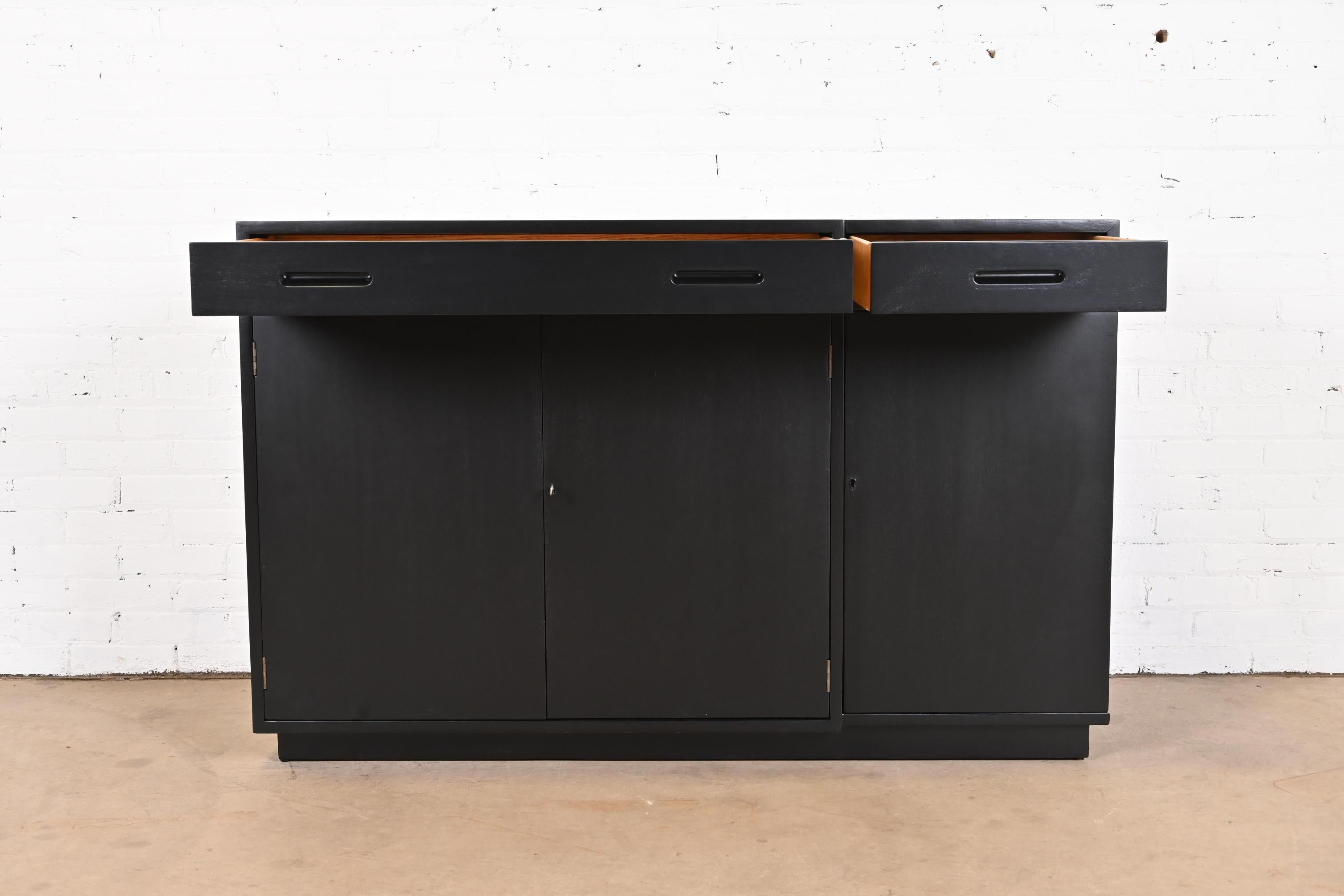 Edward Wormley for Dunbar Black Lacquered Sideboard or Bar Cabinet, Refinished For Sale 5