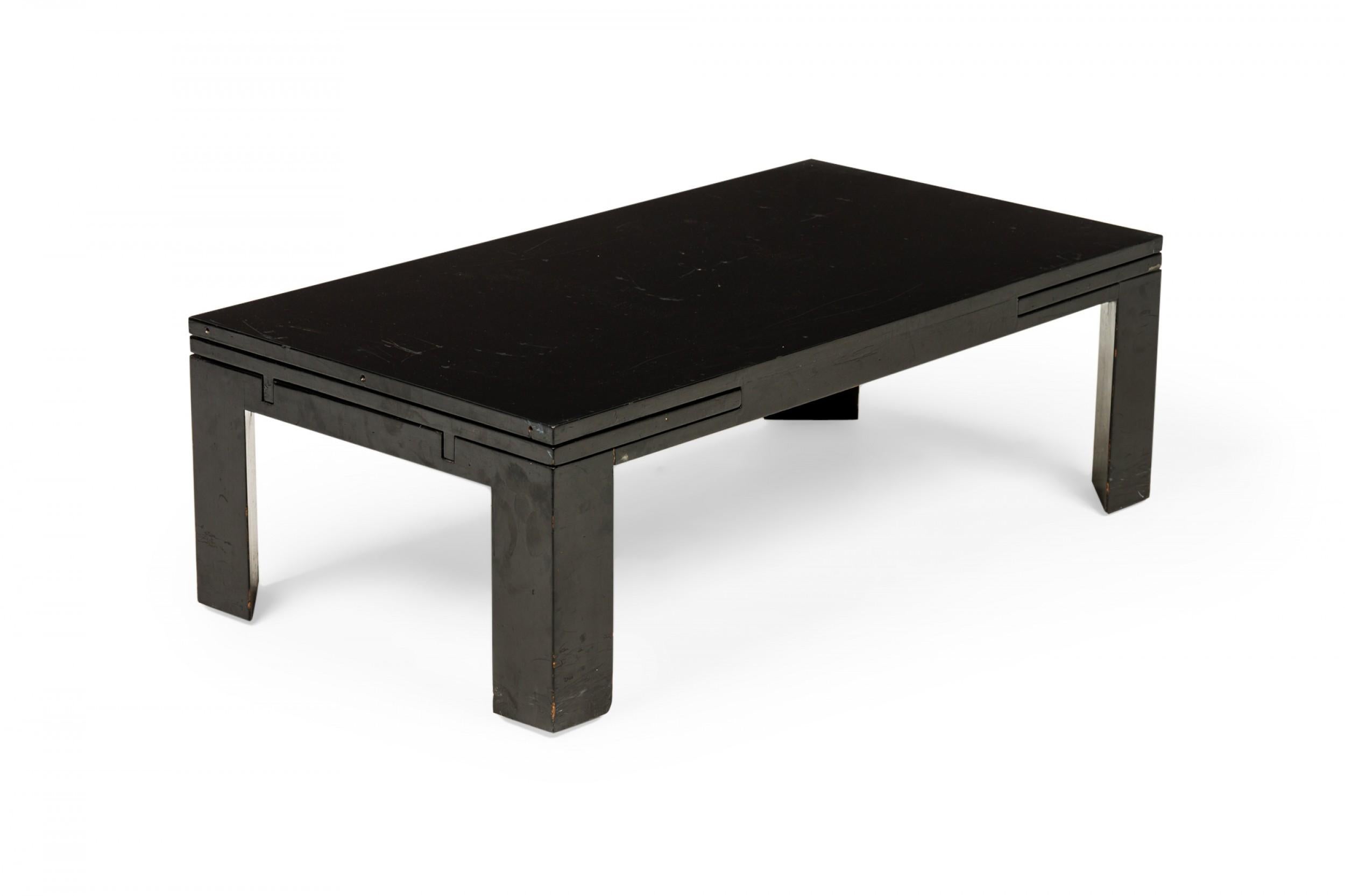 Américain Table basse/table à cocktail de réfectoire peinte en noir Edward Wormley pour Dunbar en vente