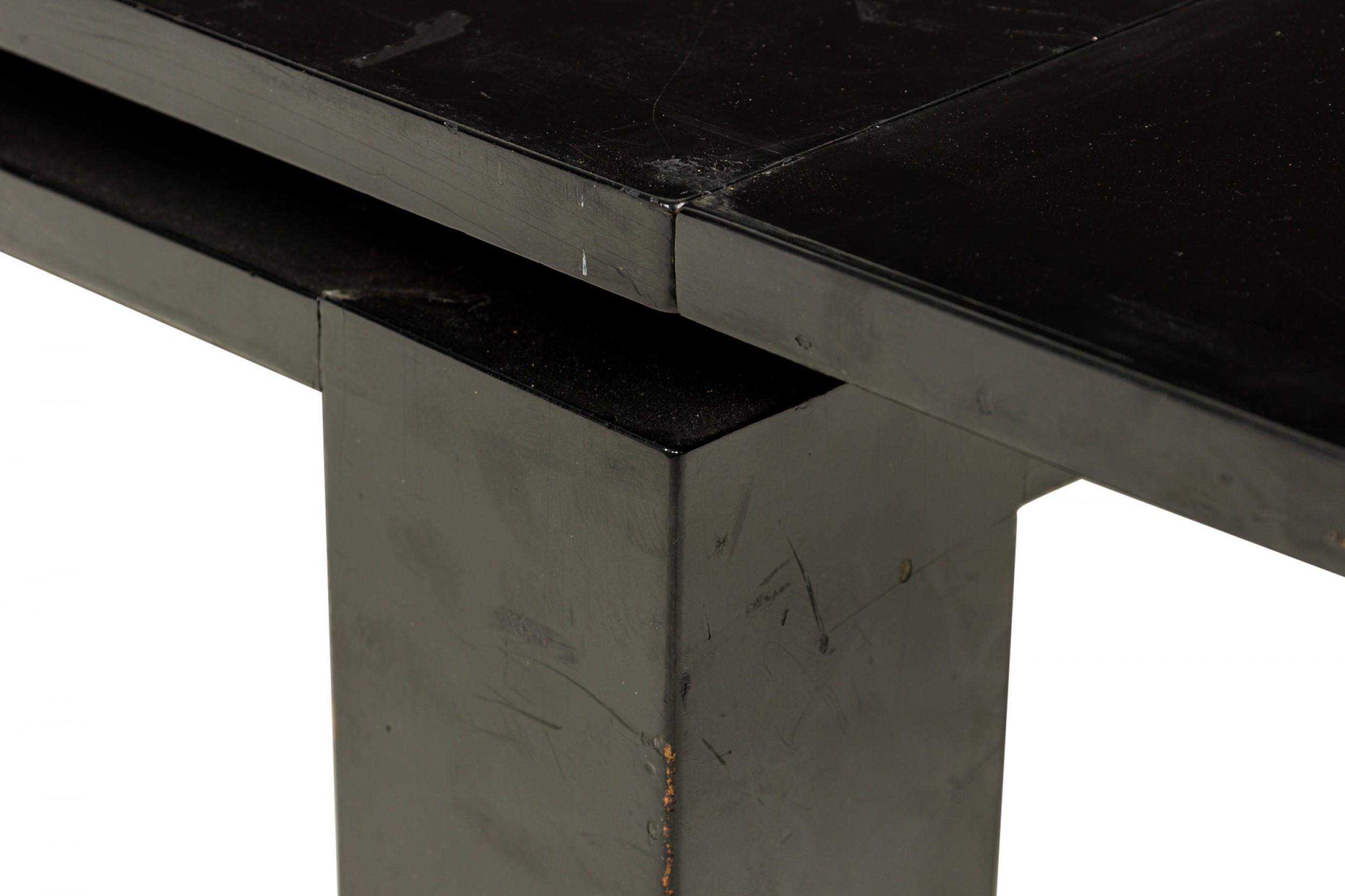 Table basse/table à cocktail de réfectoire peinte en noir Edward Wormley pour Dunbar en vente 1