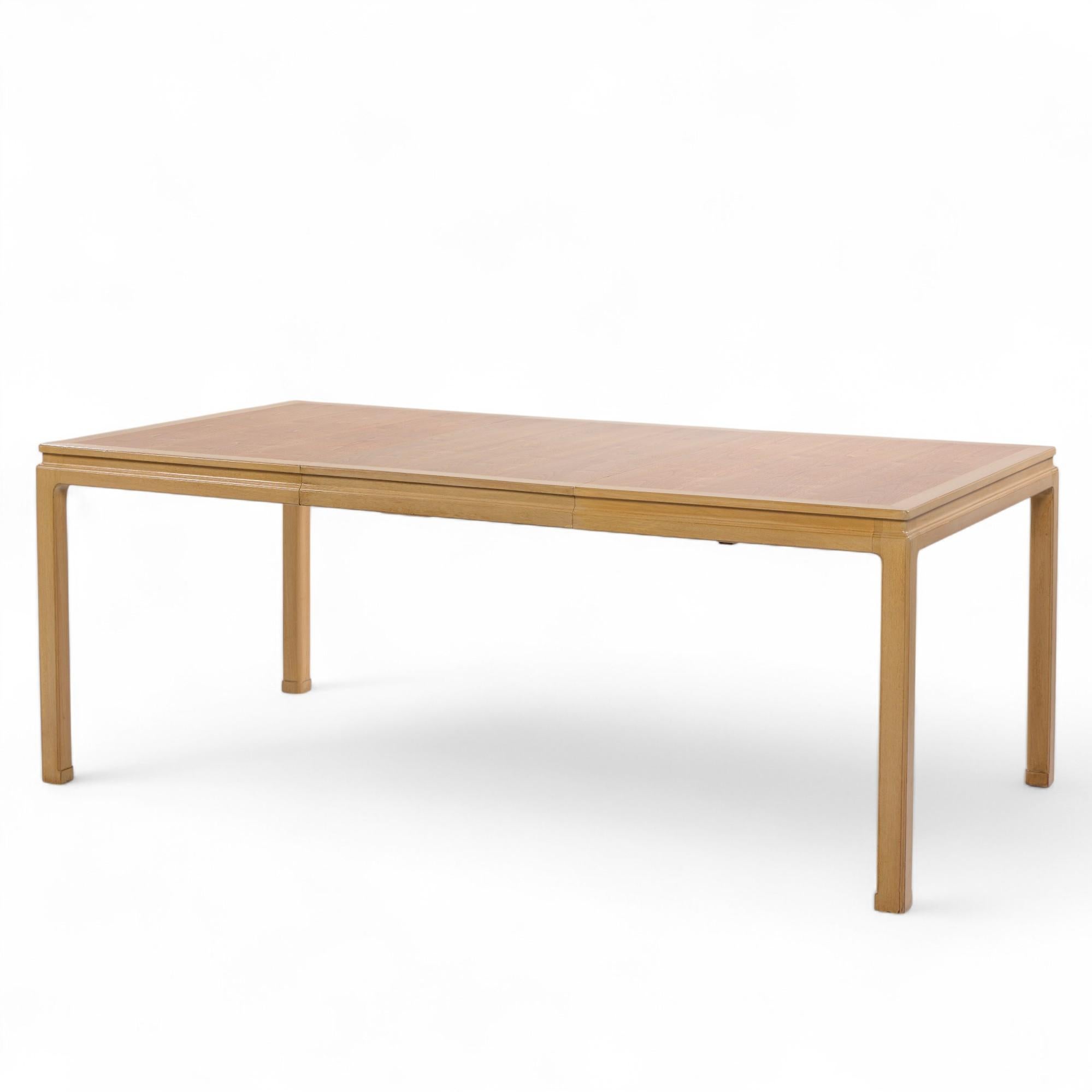 Mid-Century Modern Edward Wormley pour Dunbar Table de salle à manger en acajou blanchi et noyer avec 1 abattant en vente