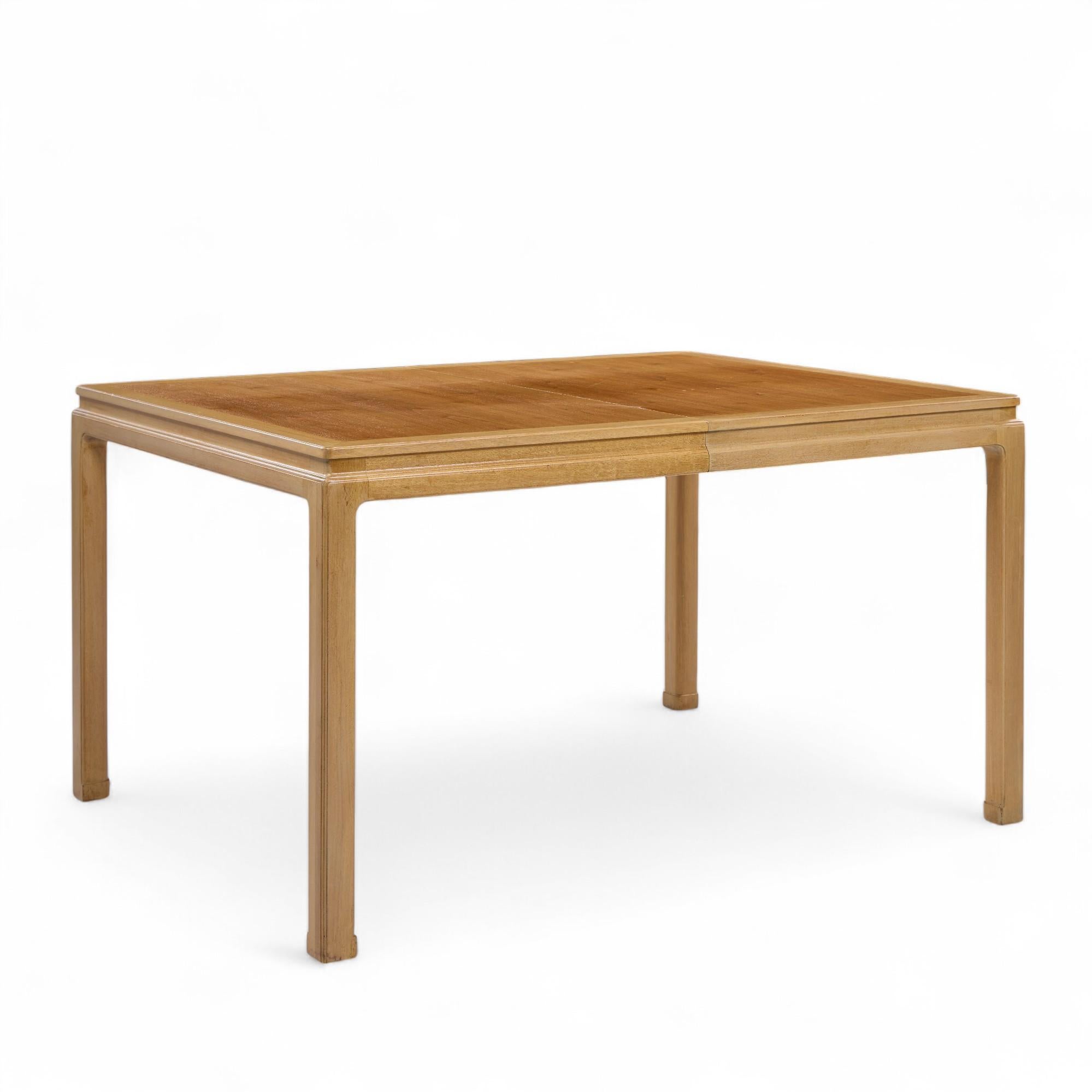 Edward Wormley pour Dunbar Table de salle à manger en acajou blanchi et noyer avec 1 abattant Bon état - En vente à Franklin Park, IL