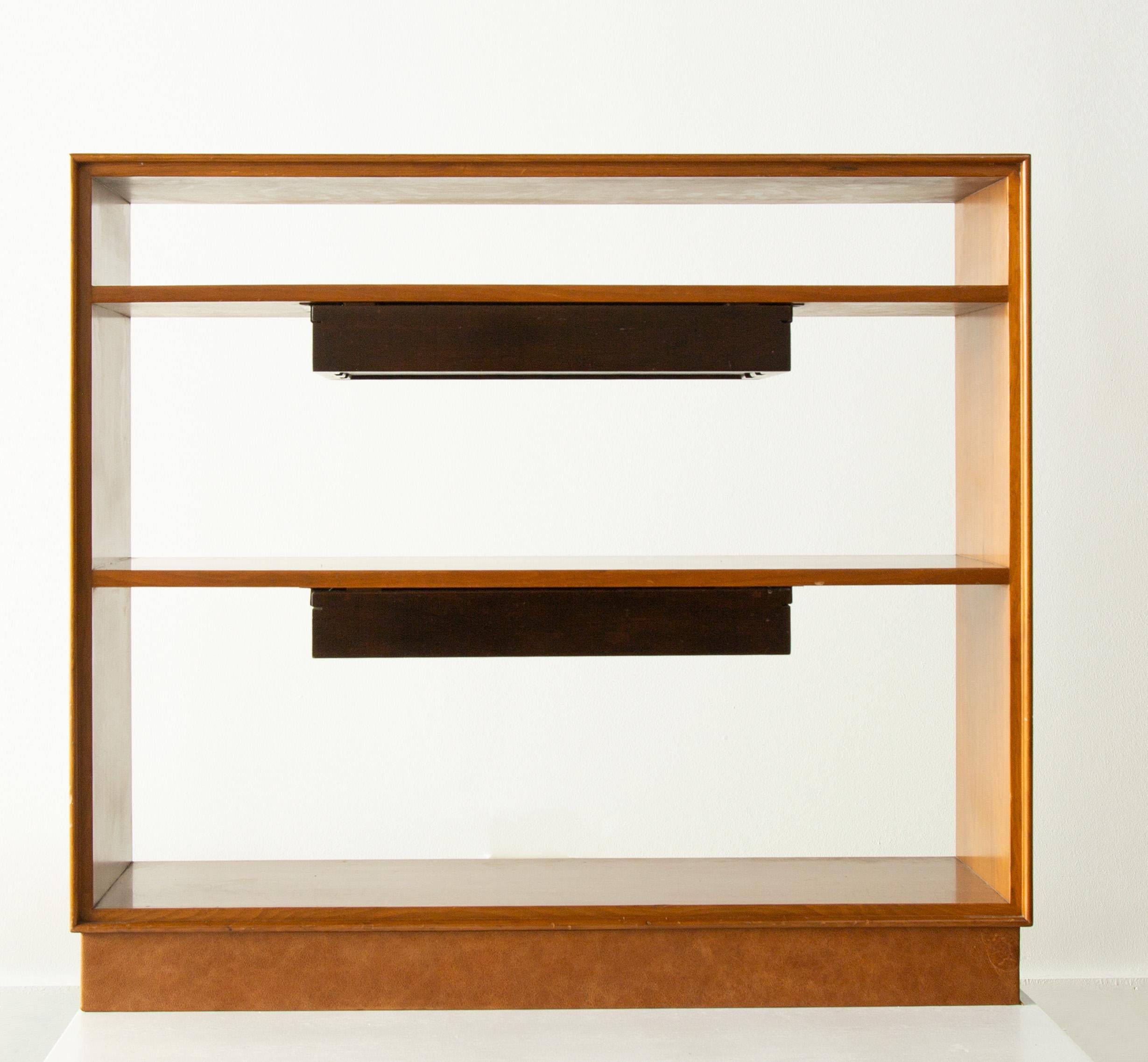 Edward Wormley for Dunbar Bookcase model 686 in mahogany and leather 2