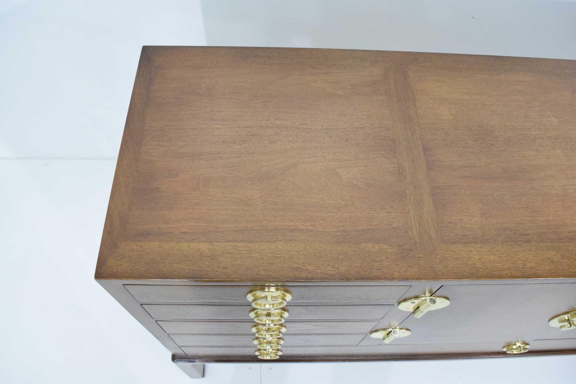 Edward Wormley for Dunbar Cabinet with Brass Hardware, 1950s For Sale 7