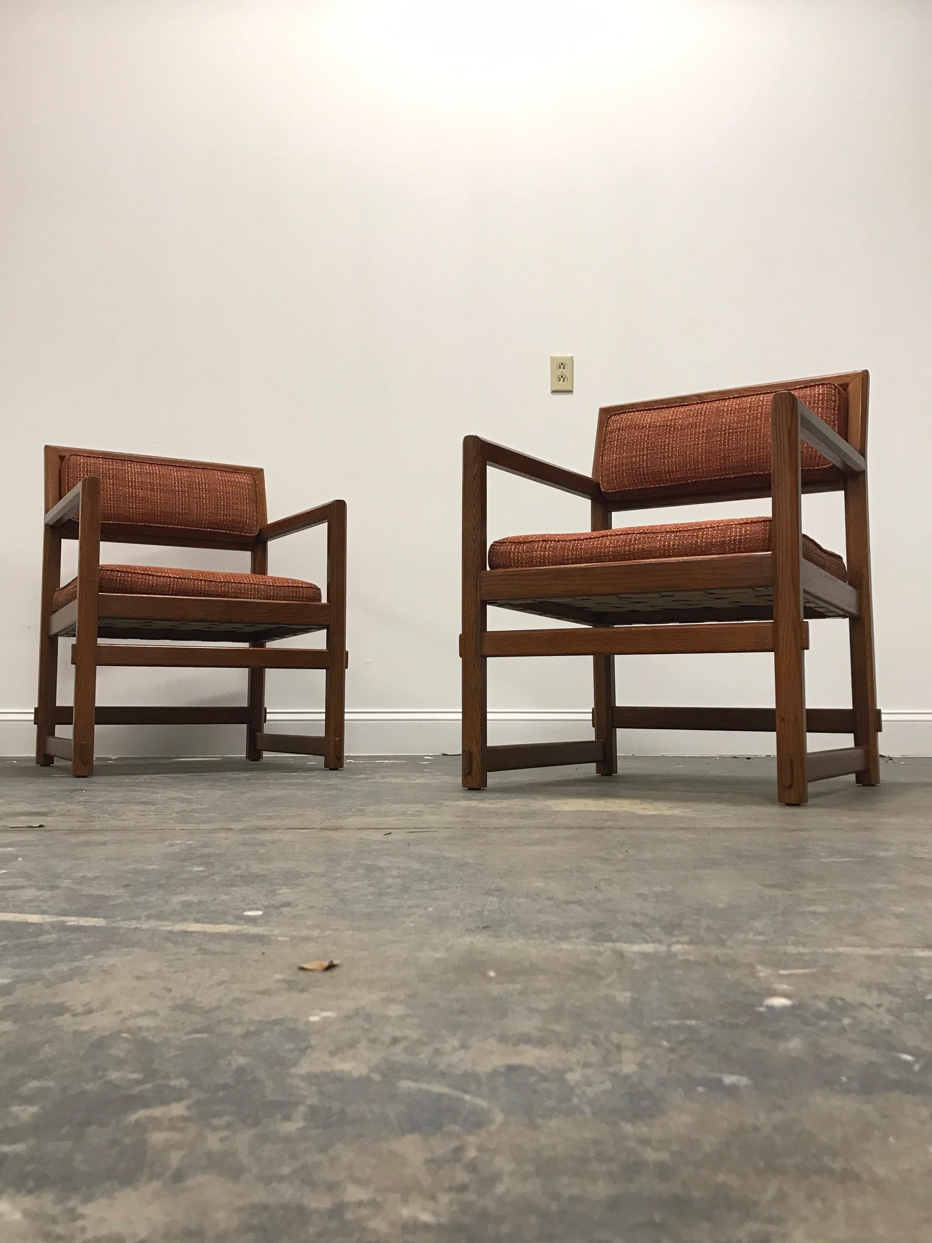 Stunning pair of oak framed chairs by Edward Wormley for Dunbar, referred to as “Edward’s Chair”. New fabric and great original finish. Chairs are quite substantial in size, please see dimensions;

Measures: 24