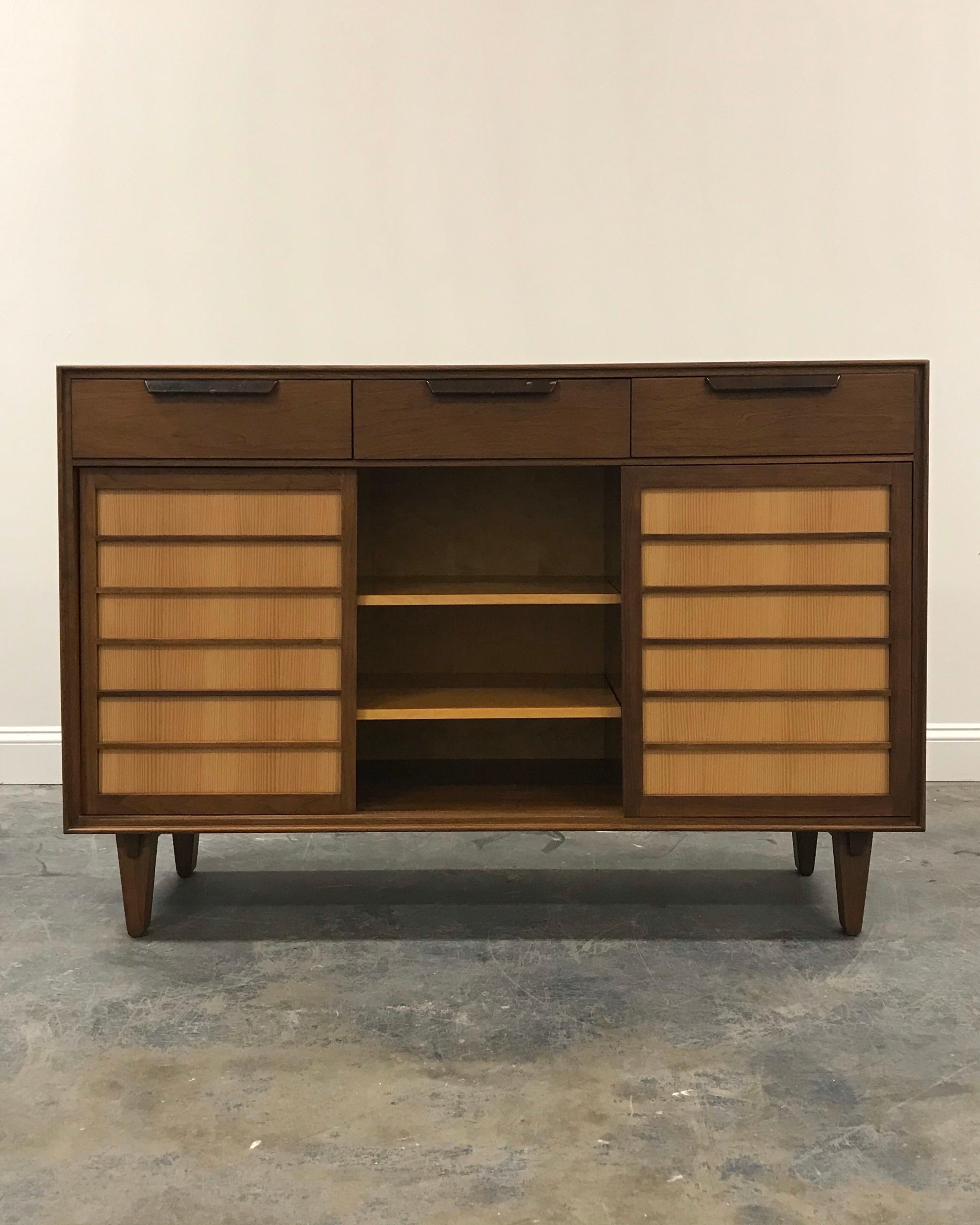 Edward Wormley for Dunbar Credenza/ Sideboard 3