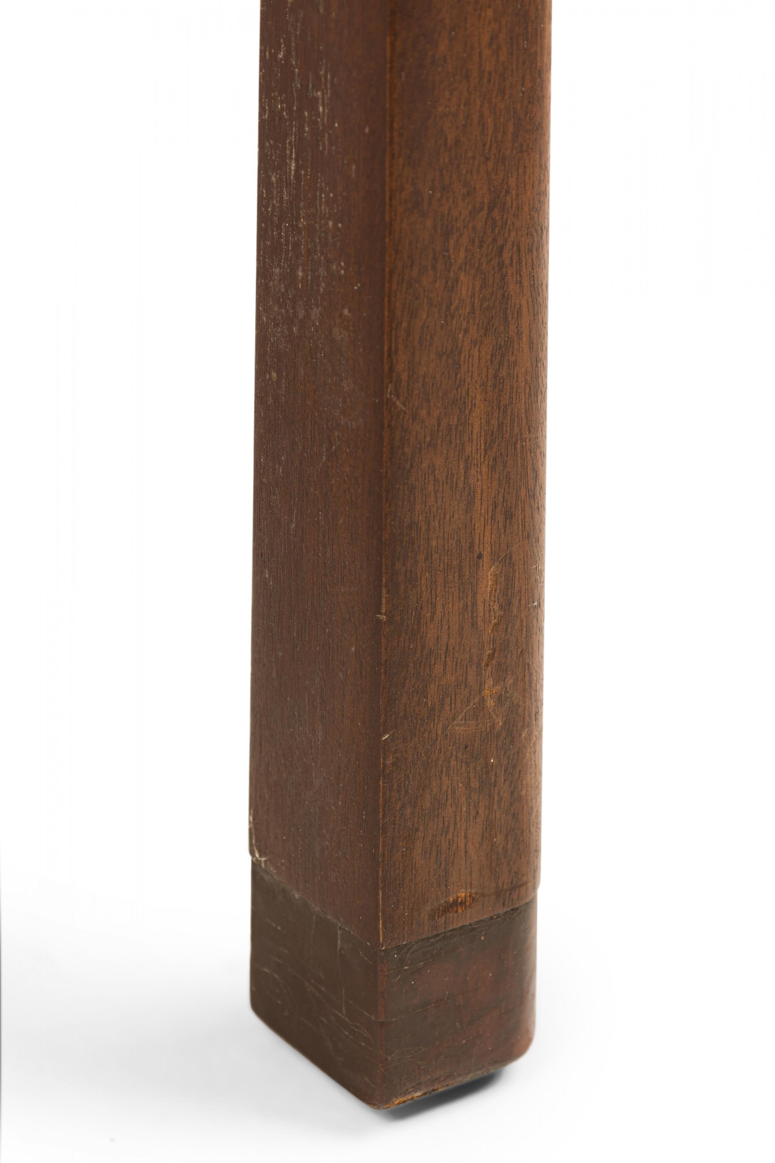 Edward Wormley für Dunbar Dunkel lackierter Holz-Beistelltisch mit zwei Etagen im Angebot 2