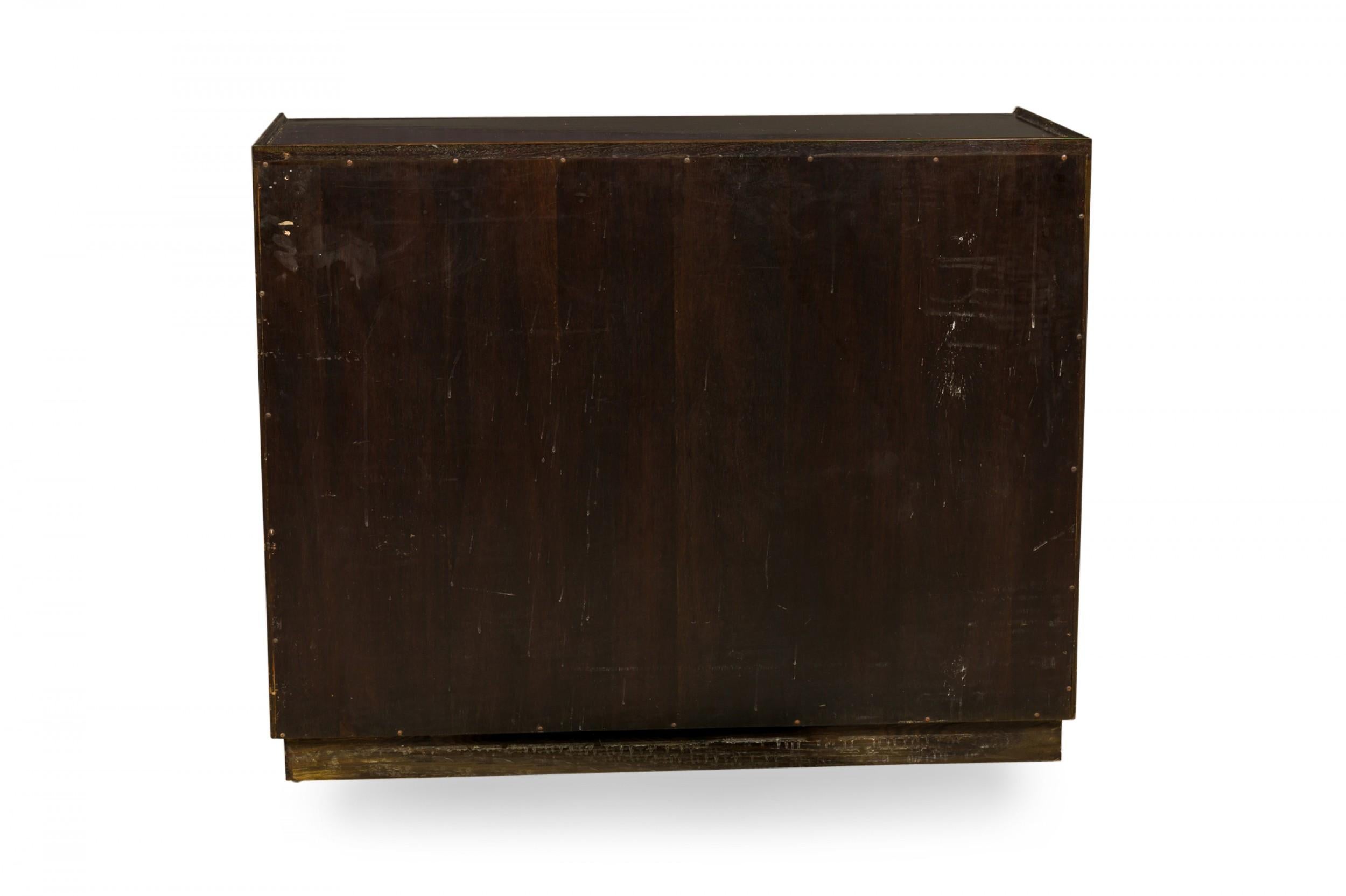 Edward Wormley for Dunbar Dark Walnut Louver Front 6-Drawer Commode / Chest In Good Condition For Sale In New York, NY