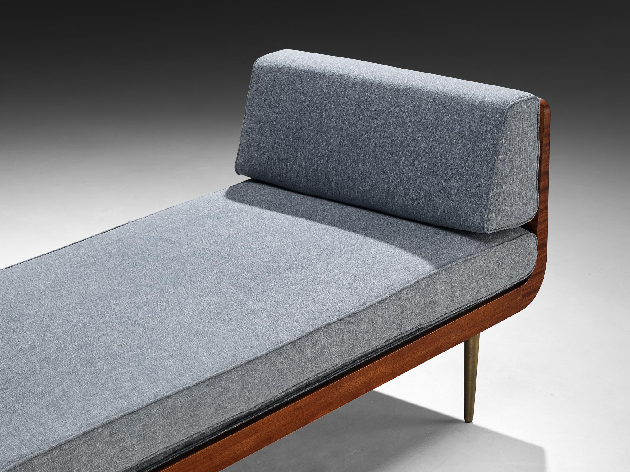 Edward Wormley per Dunbar Daybed in mogano, ottone e tessuto grigio-blu in vendita 1