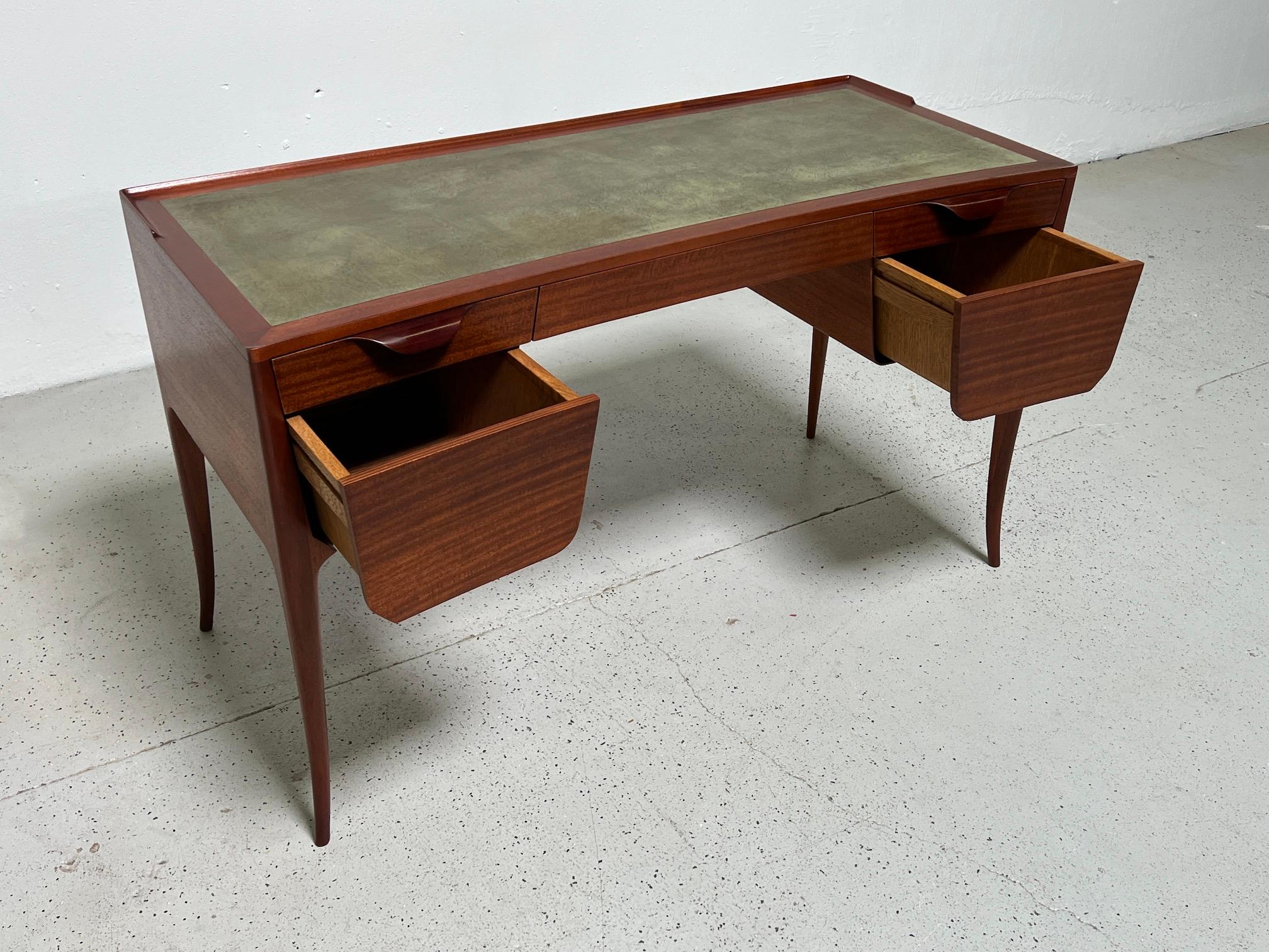 Edward Wormley for Dunbar Desk and Chair in Matching Leather 10