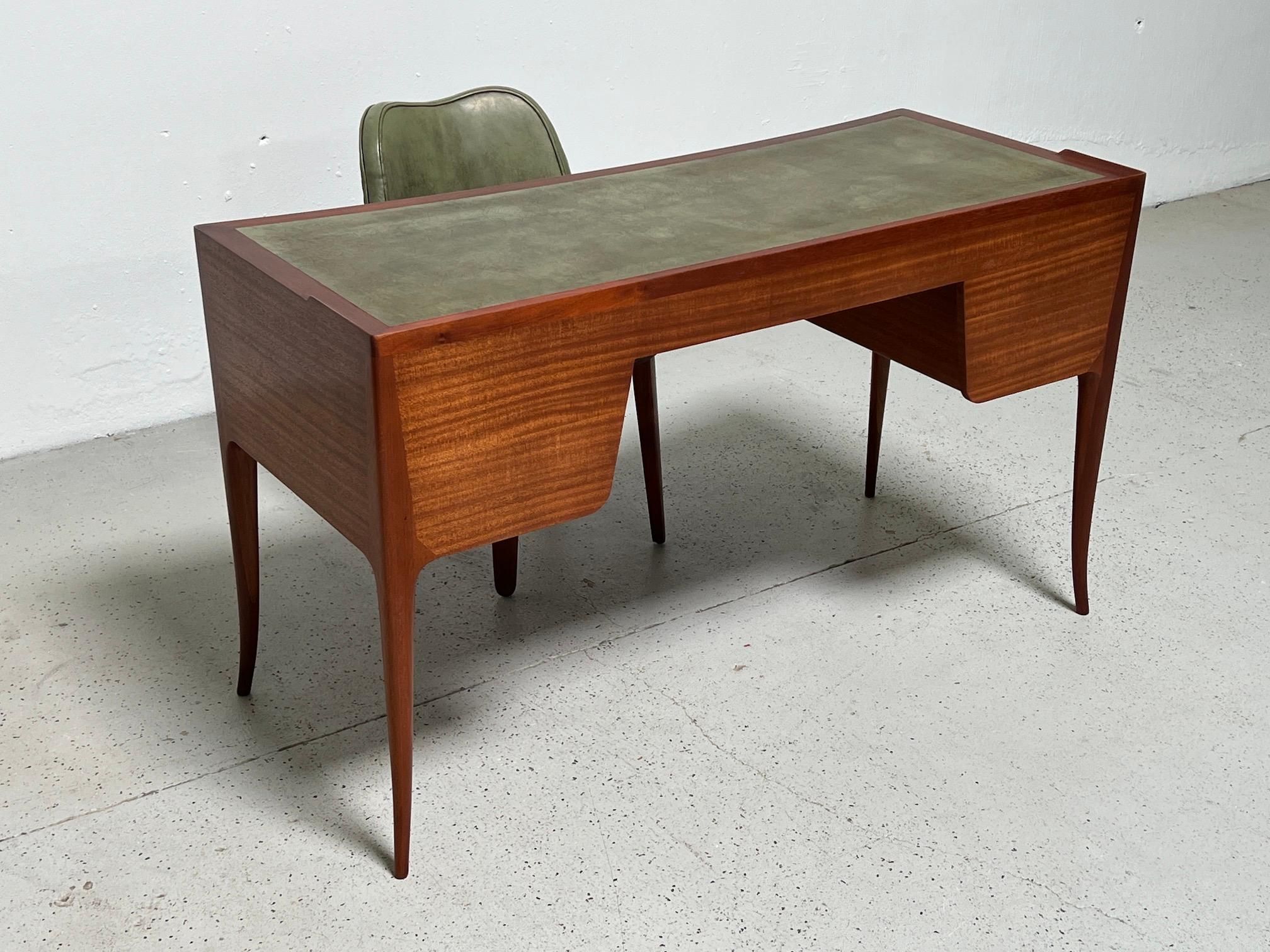 Edward Wormley for Dunbar Desk and Chair in Matching Leather 12
