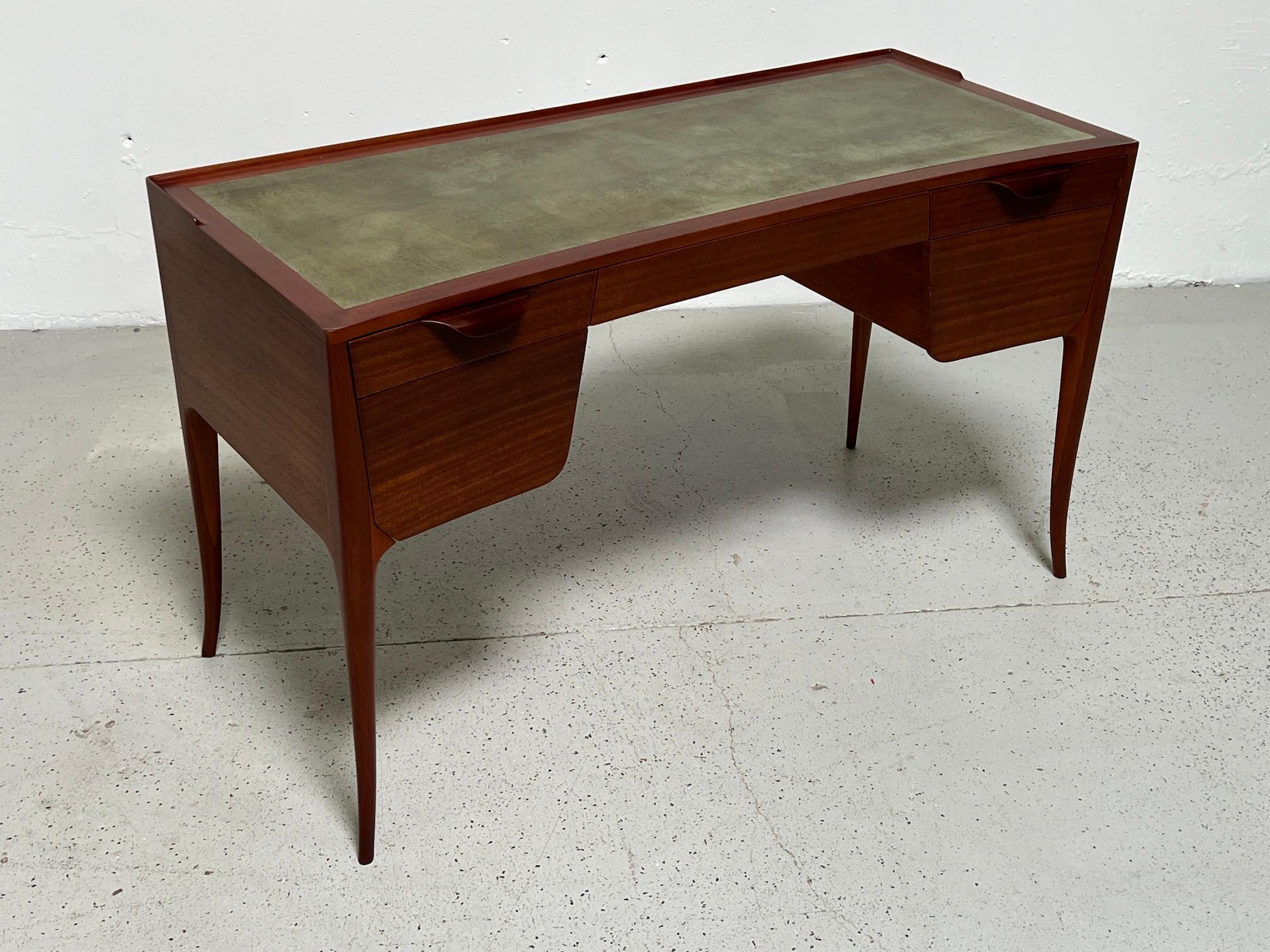 Edward Wormley for Dunbar Desk and Chair in Matching Leather 2