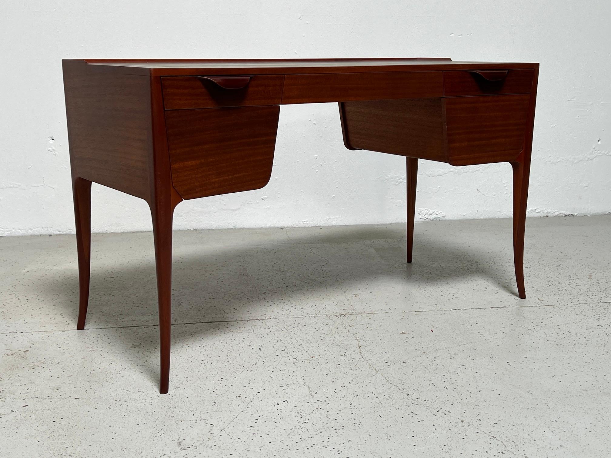 Edward Wormley for Dunbar Desk and Chair in Matching Leather 3