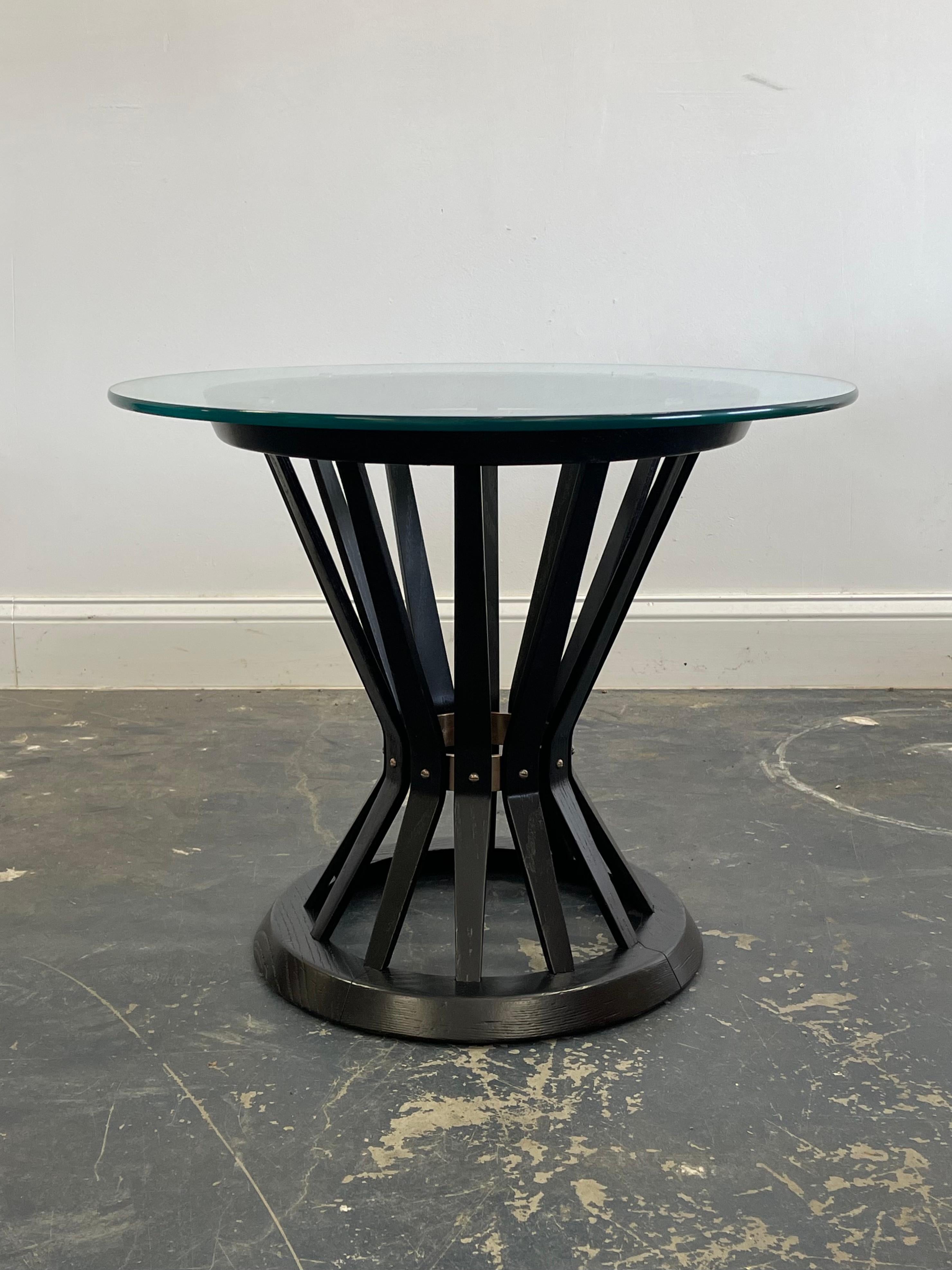 Edward Wormley para Dunbar Mesa de gavilla de trigo ebonizada con tapa de cristal en venta 3