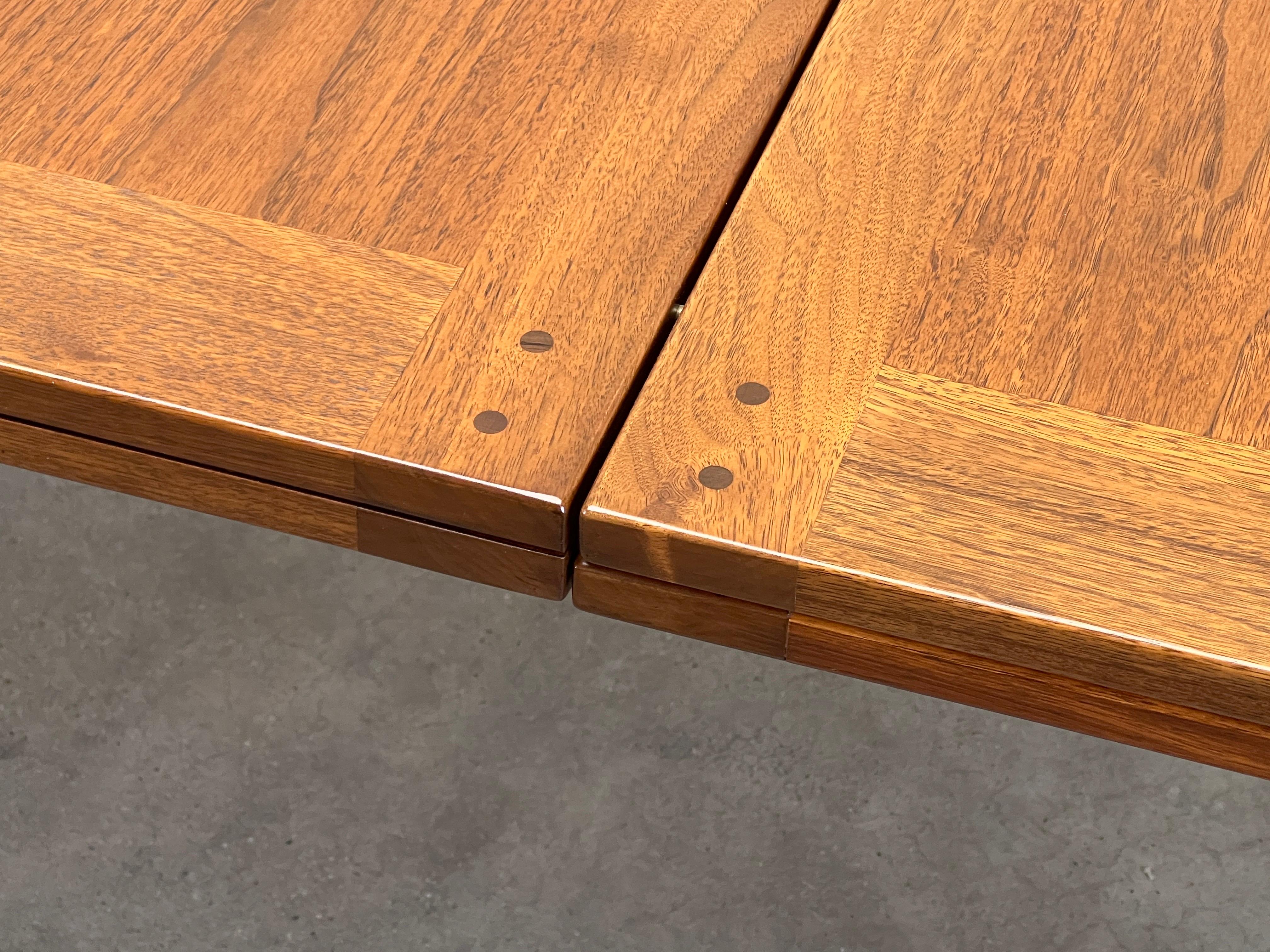 Noyer Table de salle à manger verte et verte extensible Edward Wormley pour Dunbar en vente