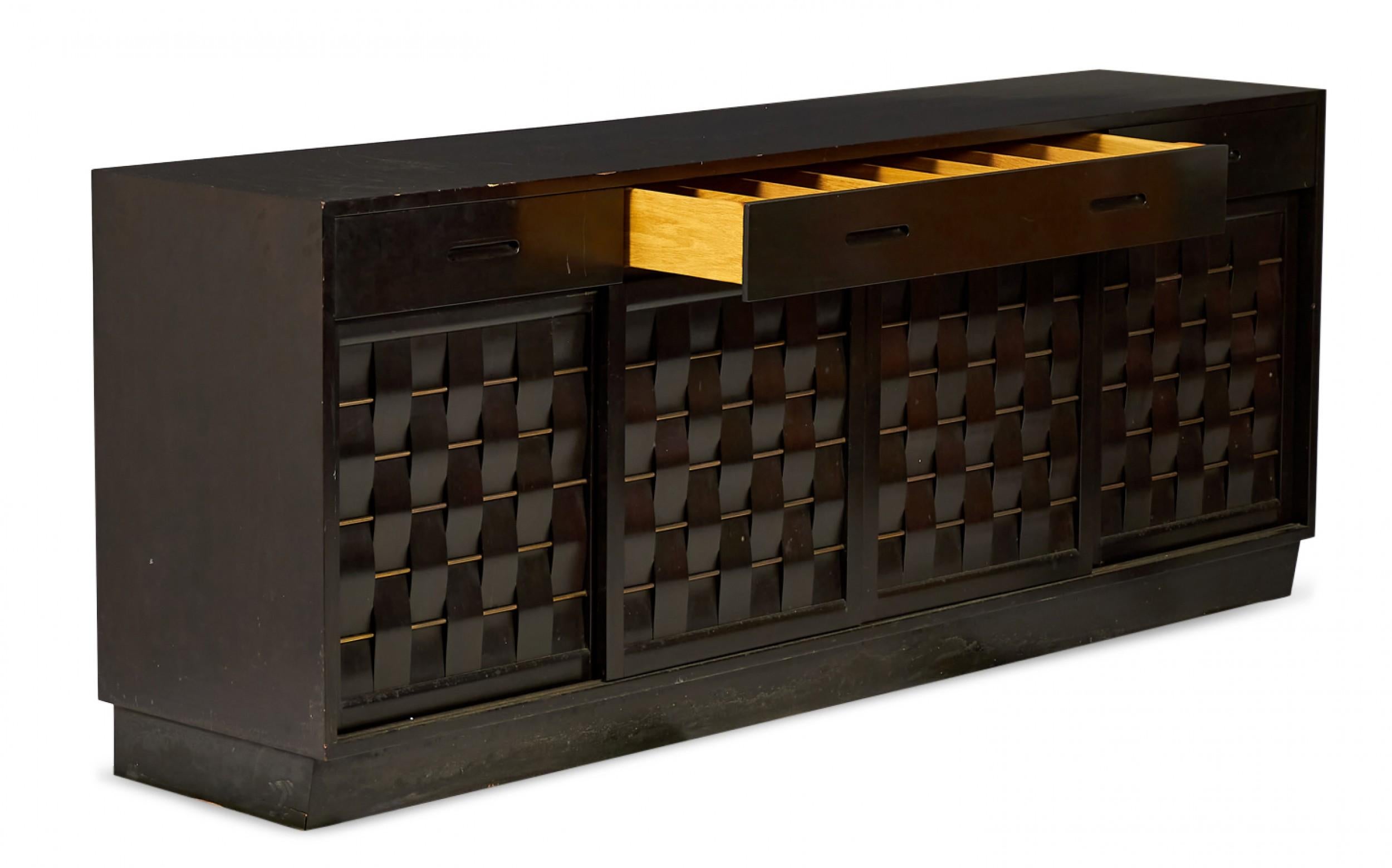 Edward Wormley per Dunbar Furniture Credenza in mogano Edward Brown con fronte intrecciato in vendita 3