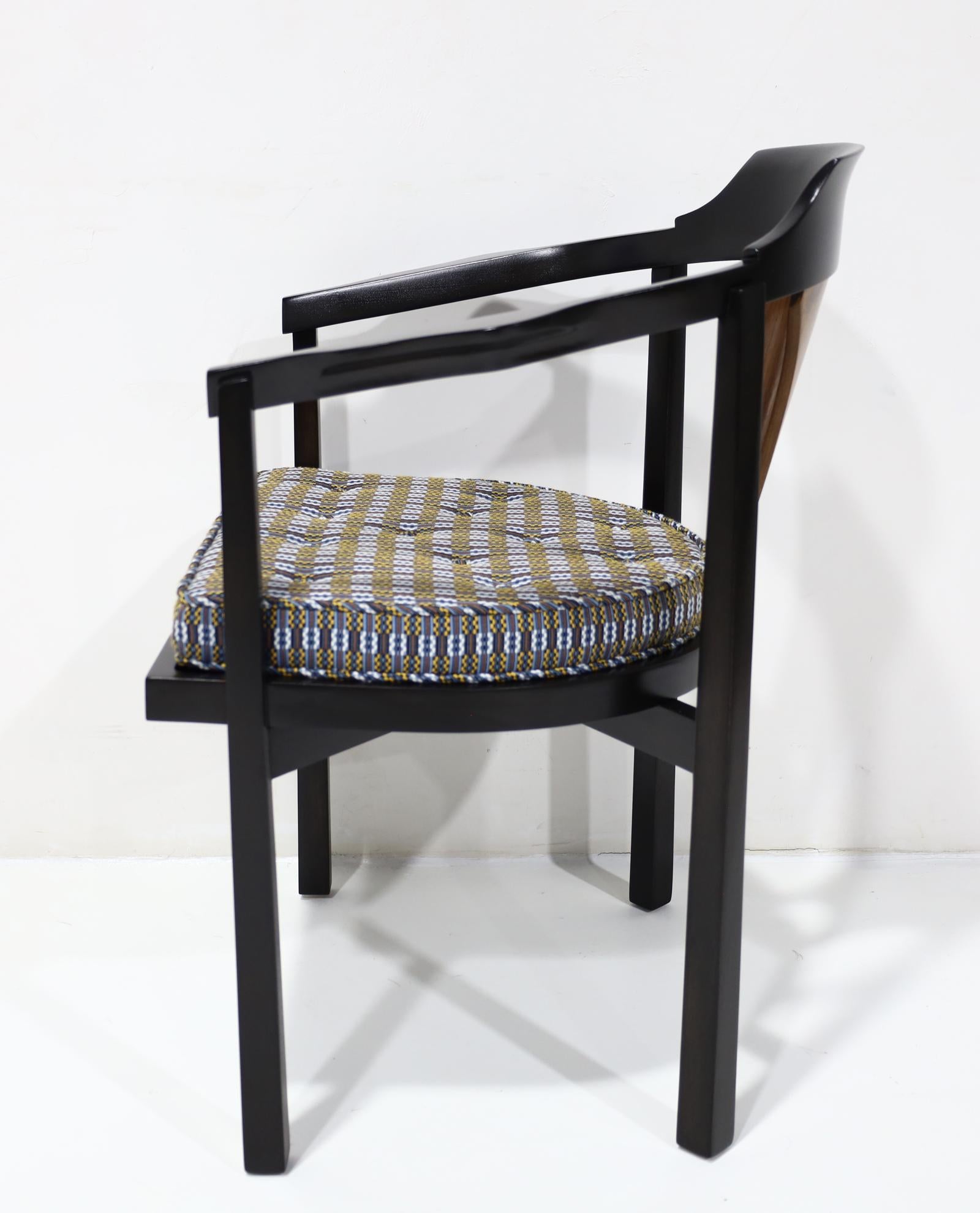 Tissu d'ameublement Edward Wormley for Dunbar Horseshoe Dining Chairs (Model 935) en vente