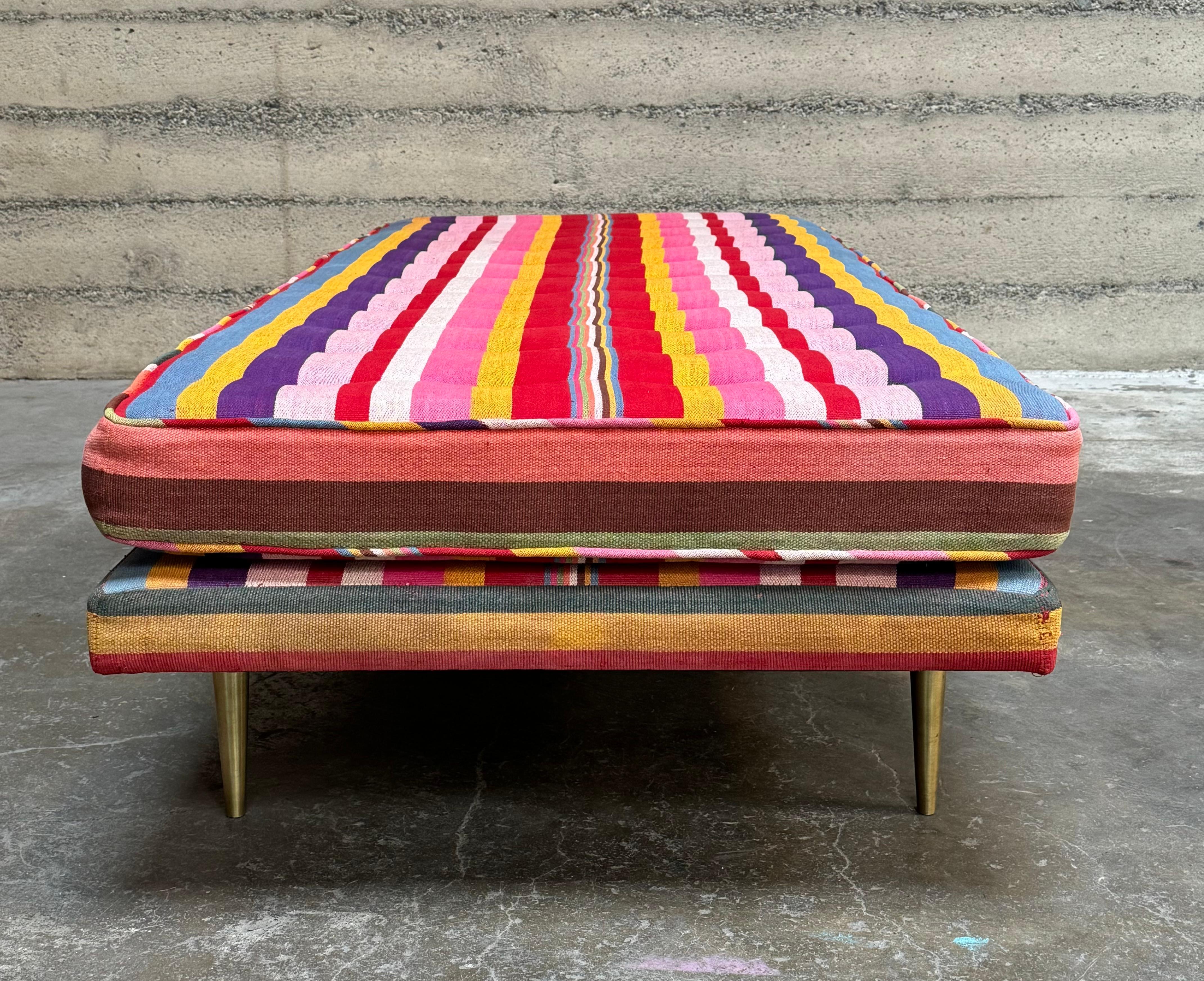 Edward Wormley  Méridienne Dunbar en tissu rayé vintage de style Alexander Girard 3