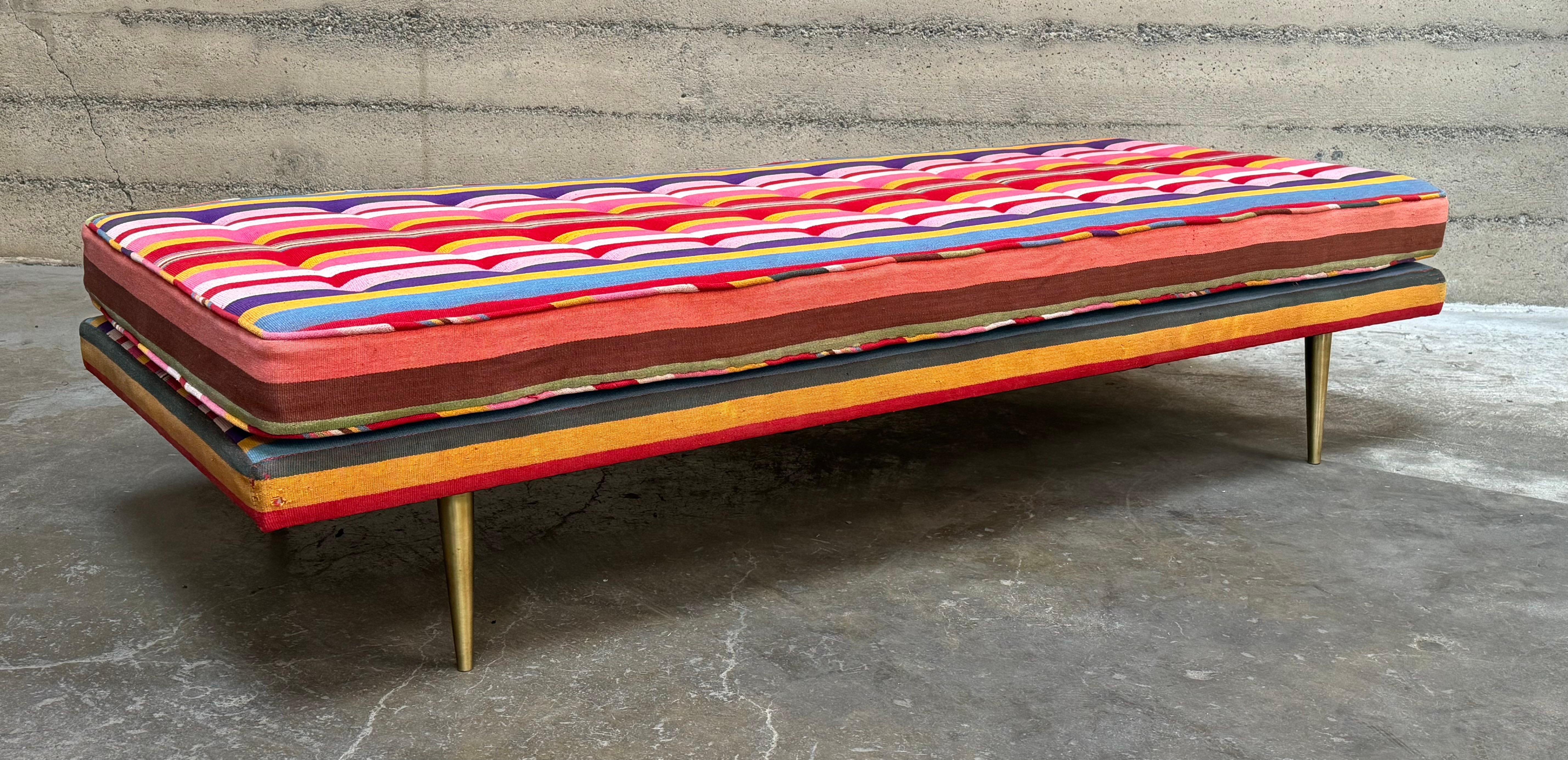 Edward Wormley  Méridienne Dunbar en tissu rayé vintage de style Alexander Girard 5