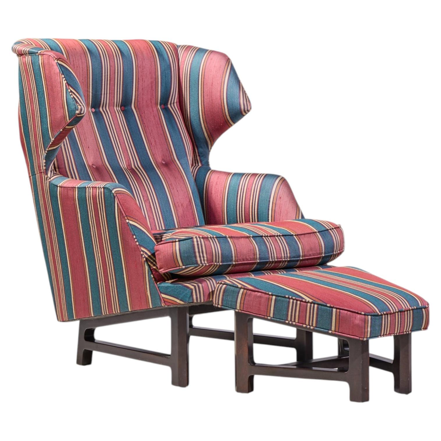 Edward Wormley for Dunbar Janus Wingback Mahogany Lounge Chair and Ottoman (Chaise longue et pouf à dossier en acajou)