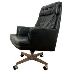 Edward Wormley for Dunbar Leather Executive Chair Circa 1950s