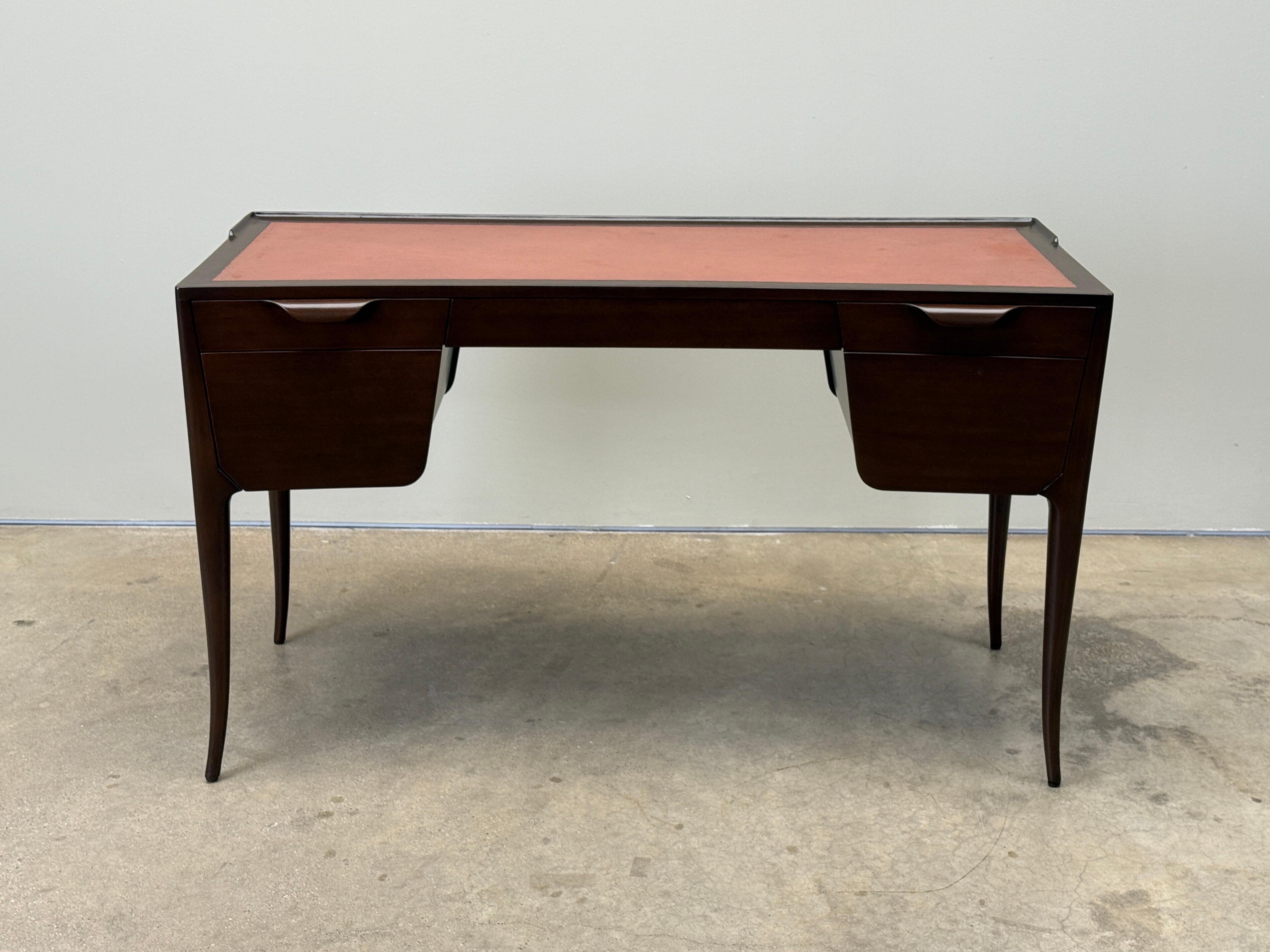 Edward Wormley for Dunbar Leather Top Desk (Leder) im Angebot