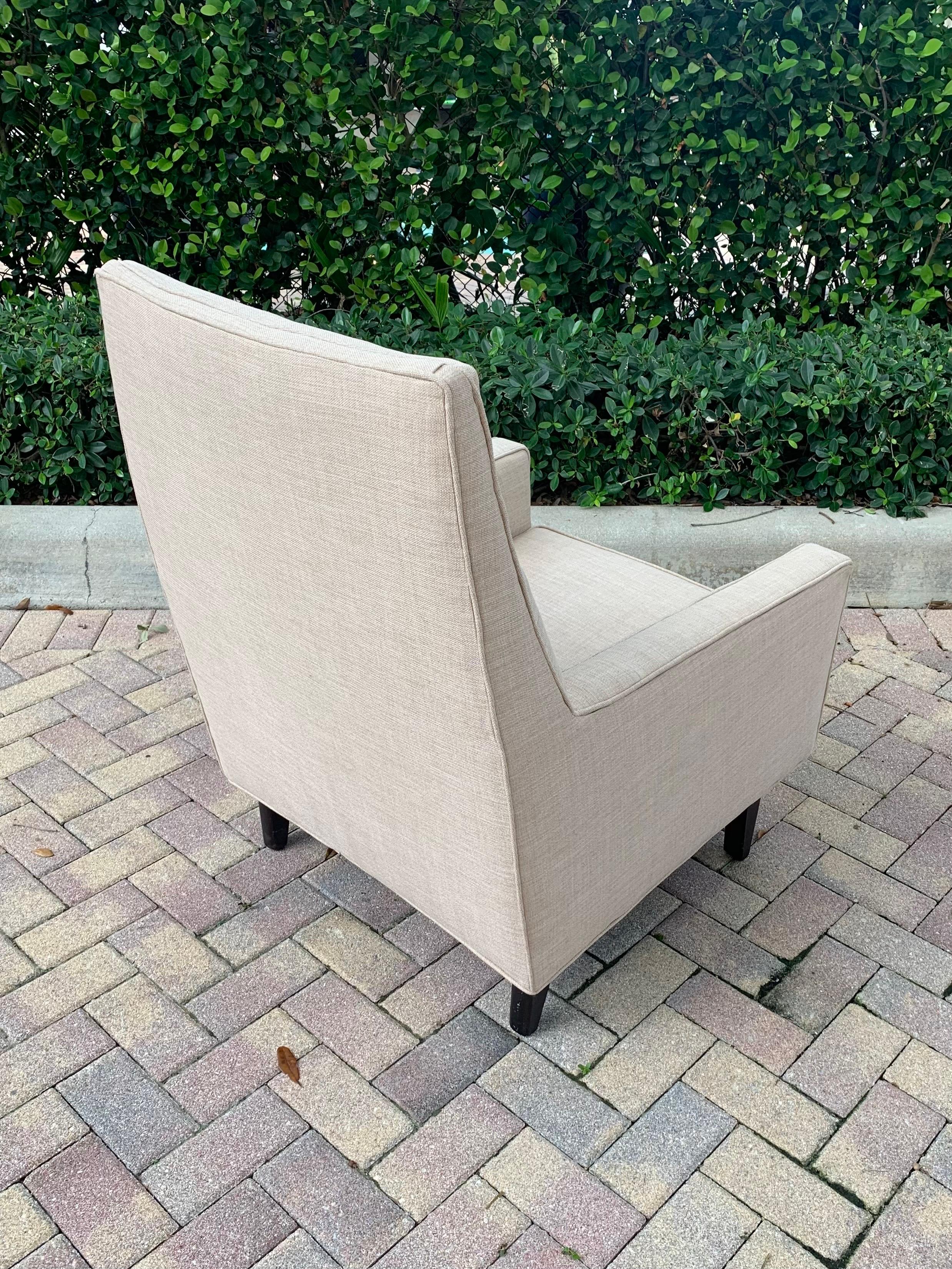 Edward Wormley for Dunbar Lounge Chair In Good Condition For Sale In Boynton Beach, FL