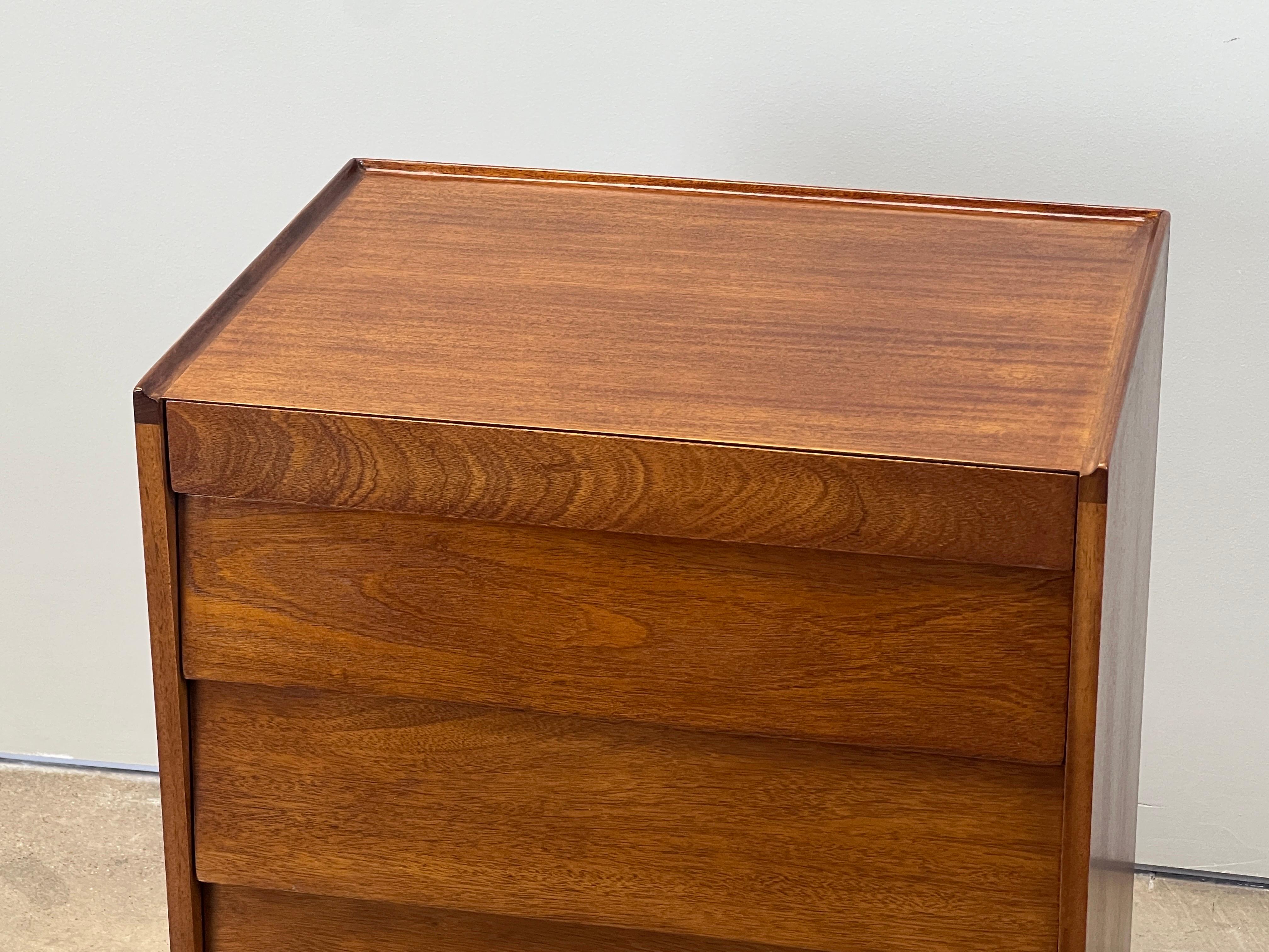 A louvered front five drawer nightstand designed by Edward Wormley for Dunbar. Matching dresser available separately.