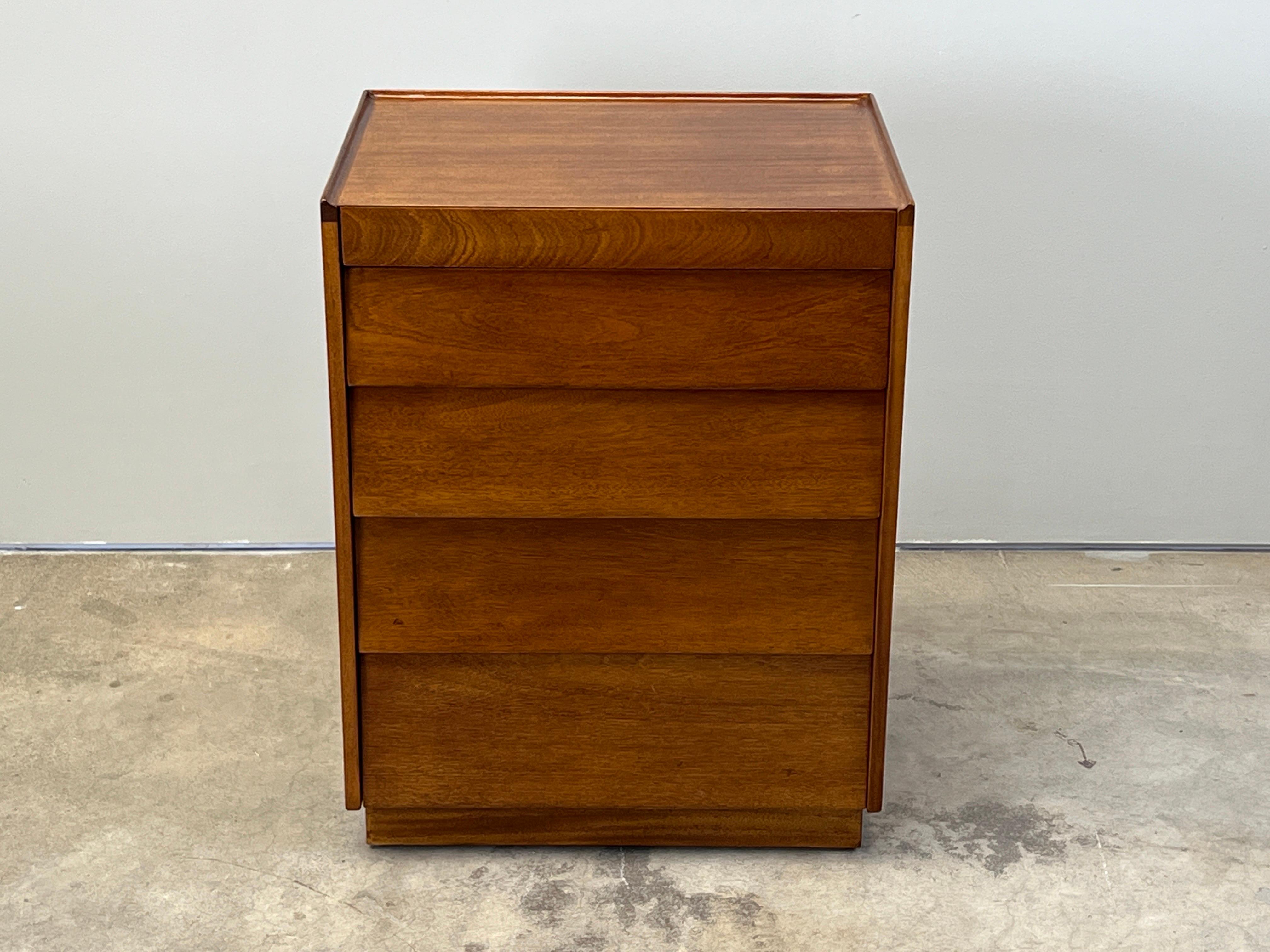 Edward Wormley for Dunbar Louvered Five Drawer Nightstand In Good Condition For Sale In Dallas, TX