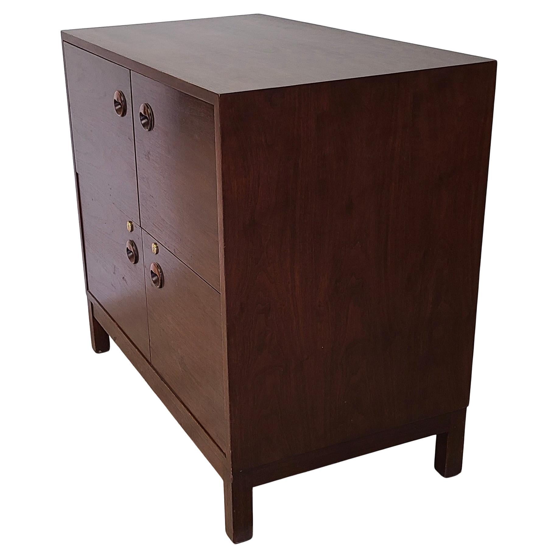 Edward Wormley for Dunbar Low Filer Drawer Cabinet #825 in  Walnut For Sale 10