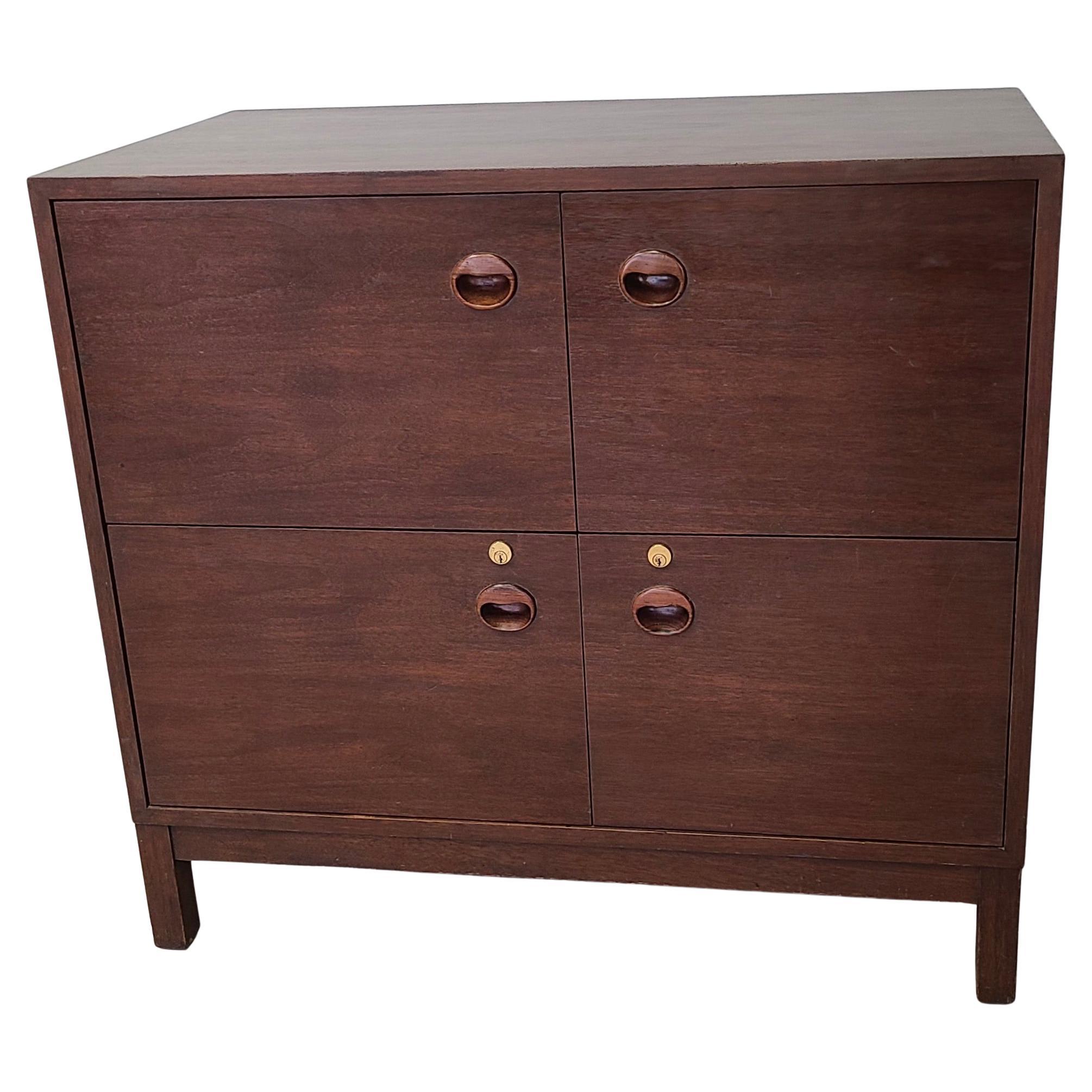 Edward Wormley for Dunbar Low Filer Drawer Cabinet #825 in  Walnut For Sale 2