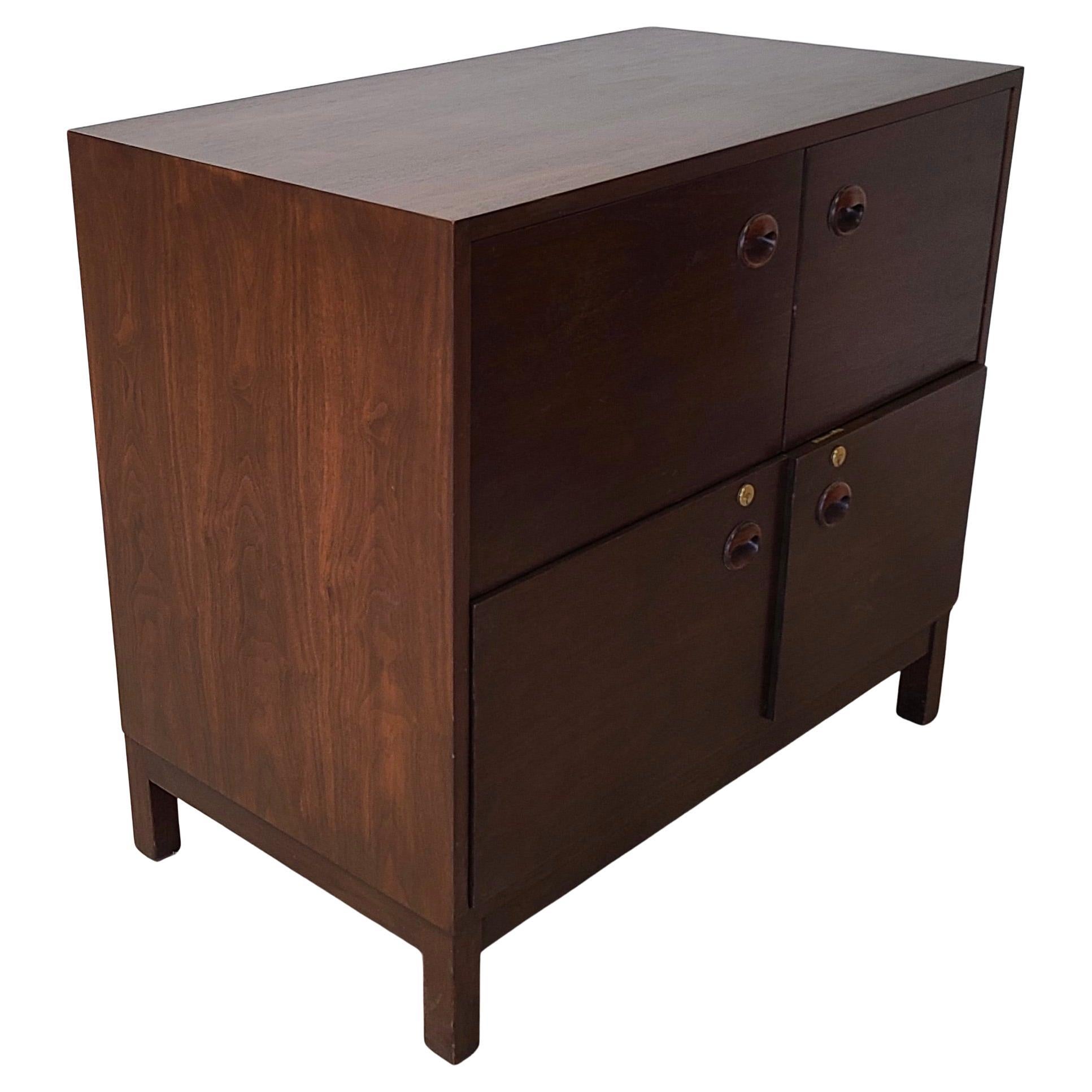 Edward Wormley for Dunbar Low Filer Drawer Cabinet #825 in  Walnut For Sale 3
