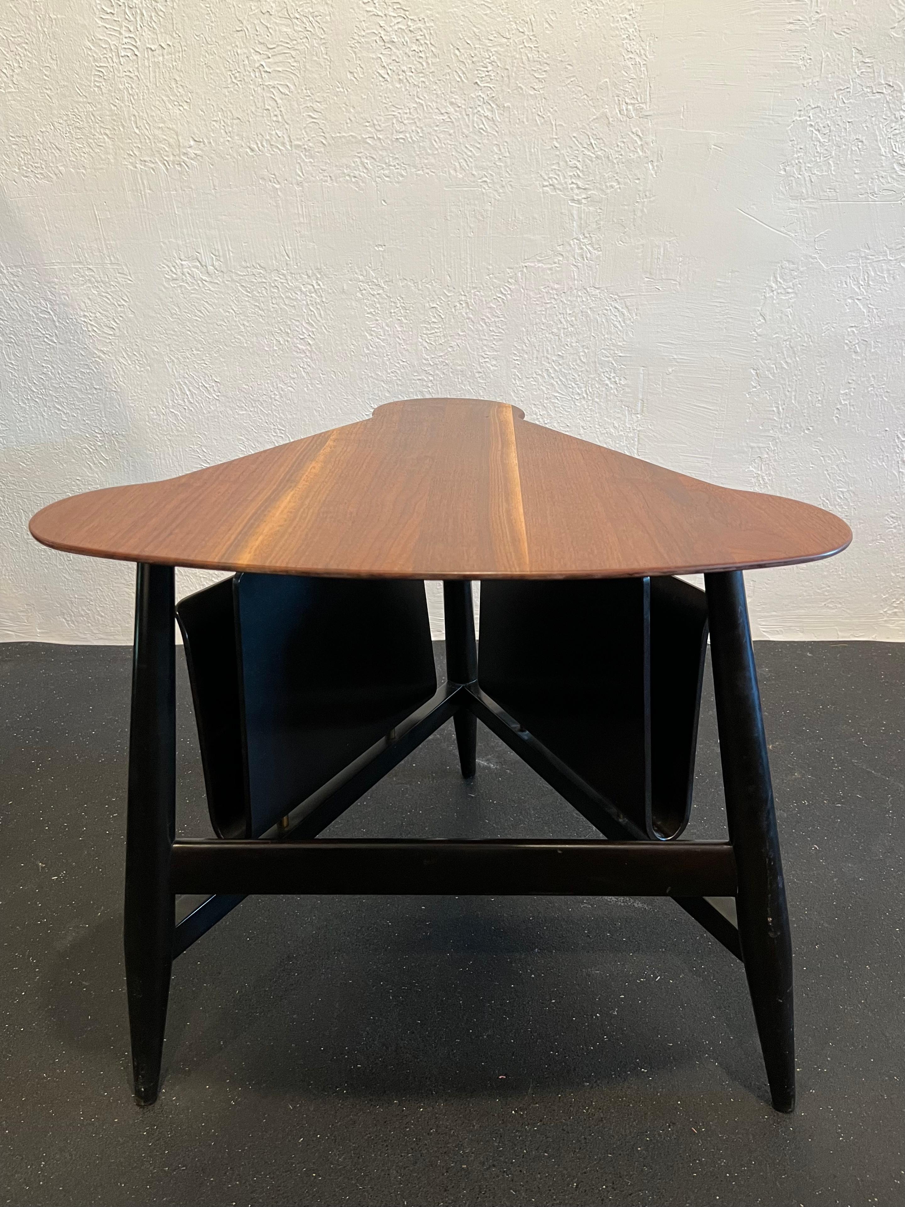 North American Edward Wormley For Dunbar Magazine Table For Sale