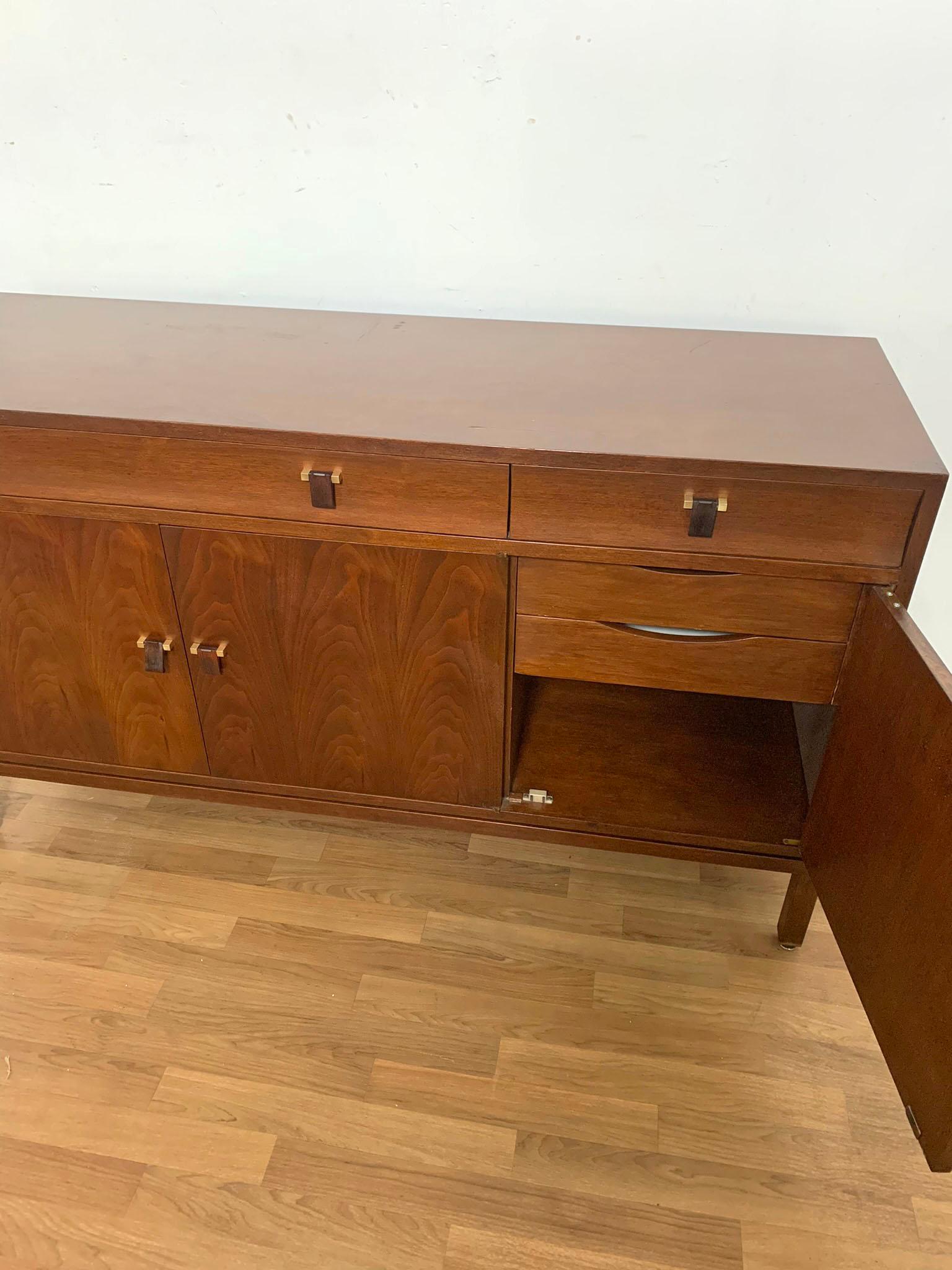 Edward Wormley for Dunbar Mahogany Credenza with Rosewood Pulls, circa 1950s For Sale 6