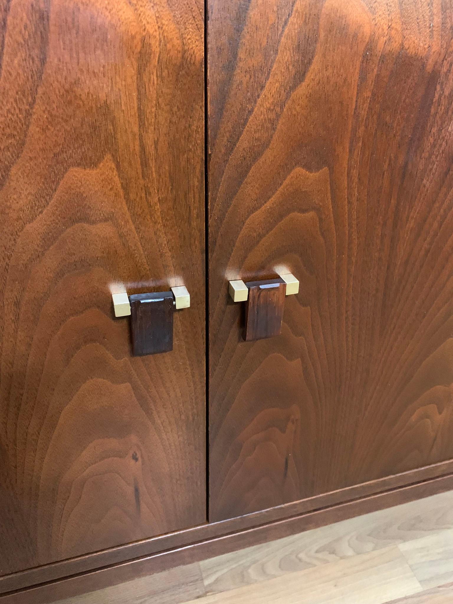 Edward Wormley for Dunbar Mahogany Credenza with Rosewood Pulls, circa 1950s In Good Condition In Peabody, MA