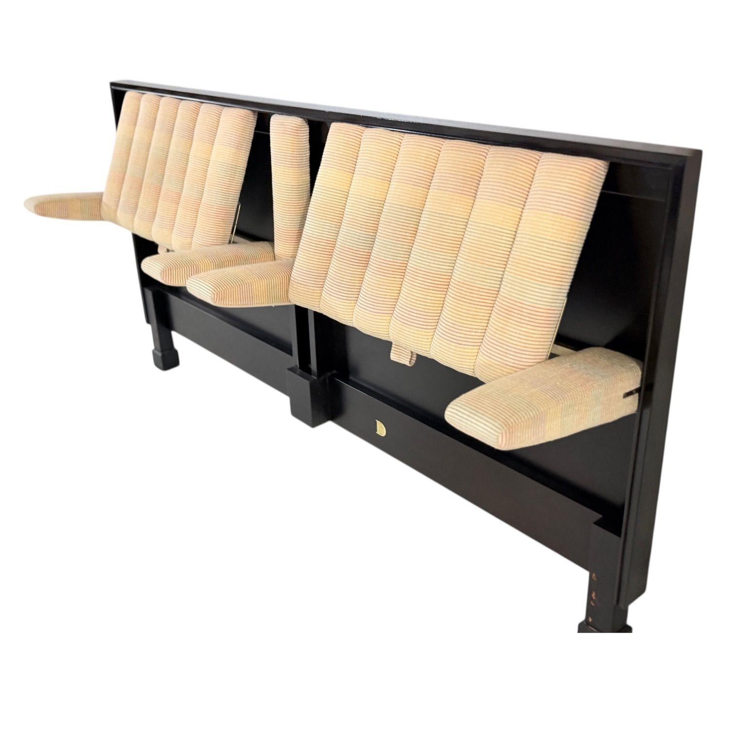 Edward Wormley for Dunbar Mahogany King Headboard w/Arm Rests, 1950 Moderno de mediados de siglo en venta